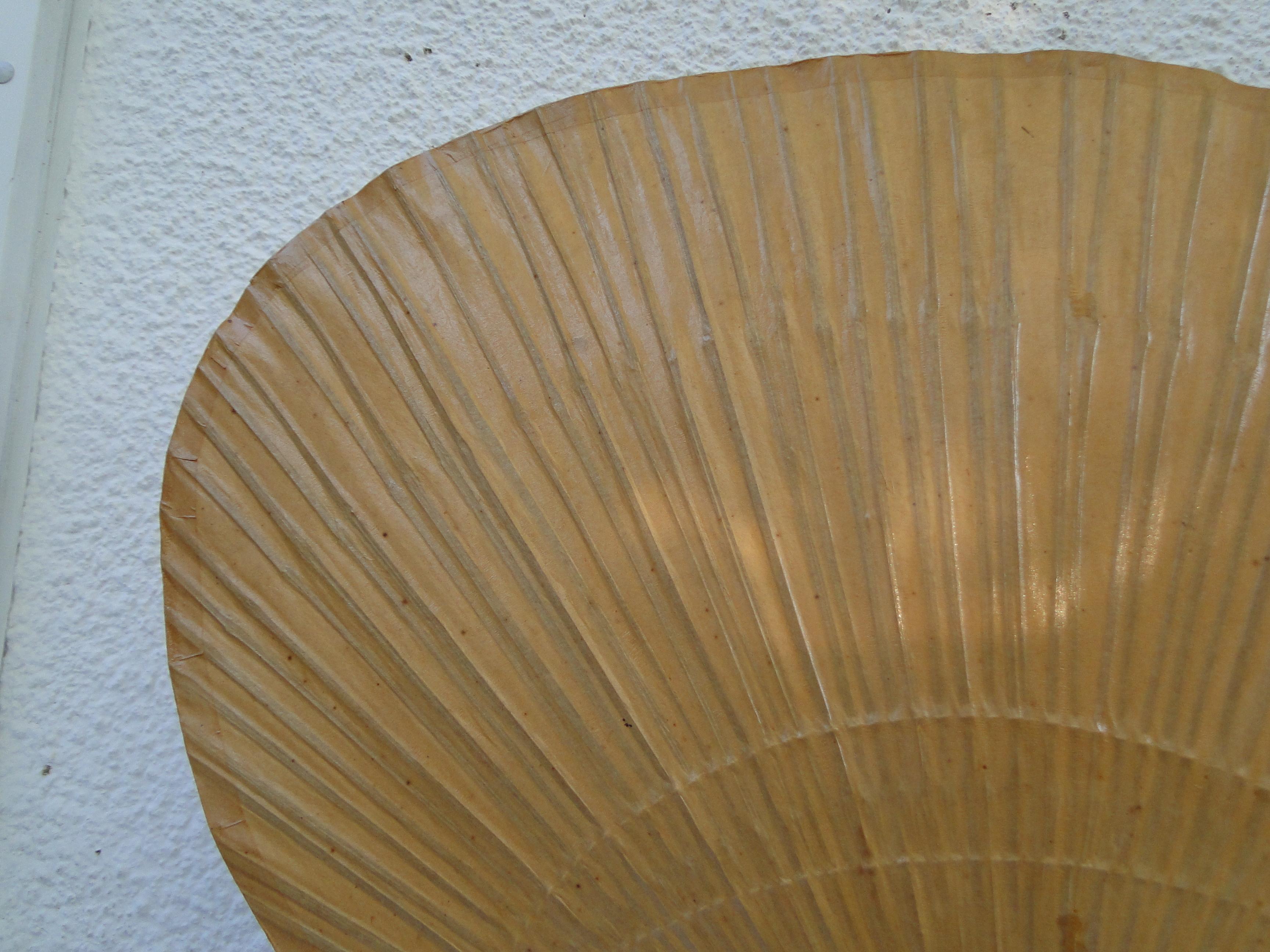 Coppia di lampade da tavolo o da parete d'epoca di Uchiwa Ingo Maurer per M Design.  Germania anni '70 in vendita 1
