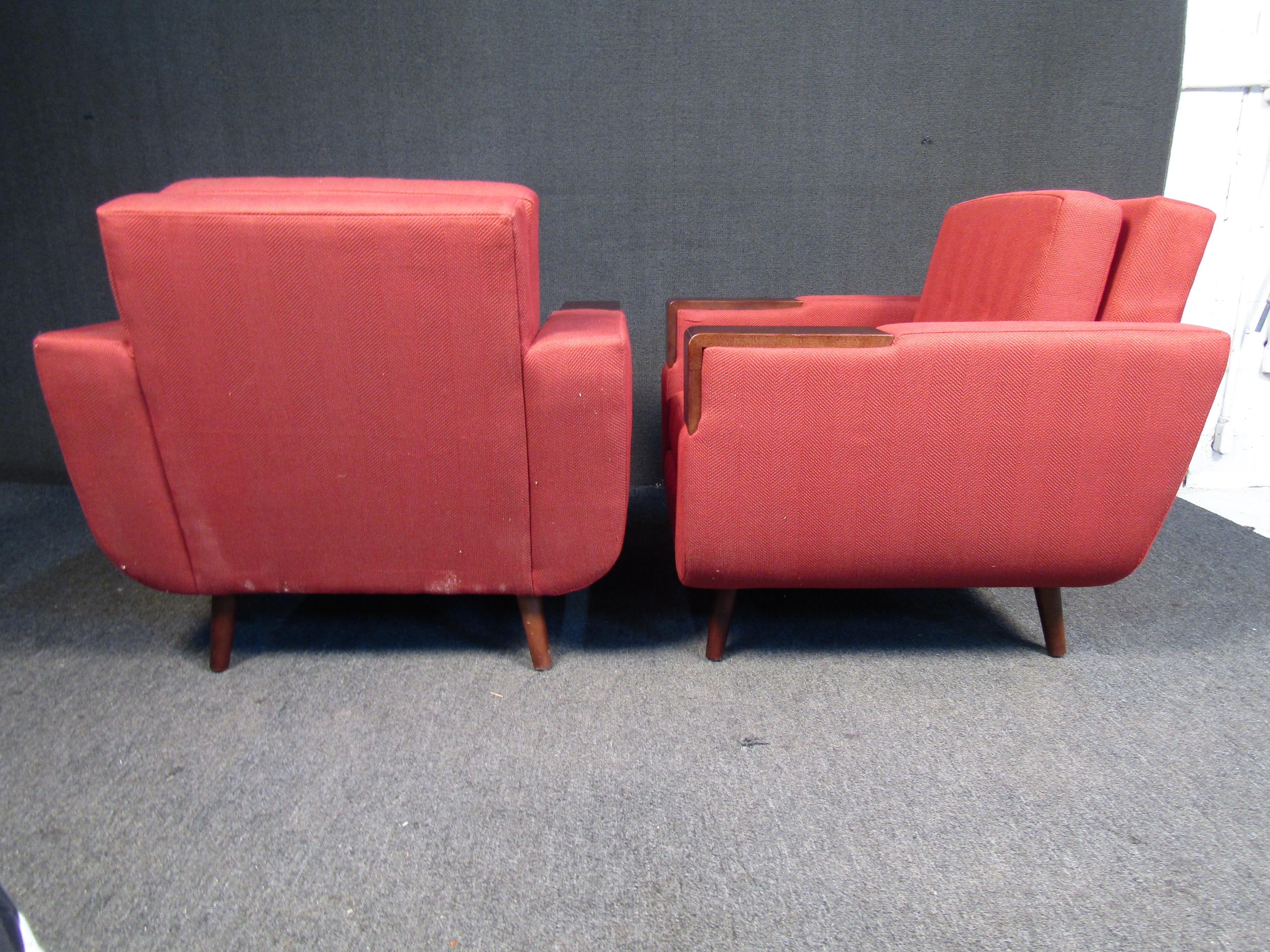 Fabric Pair of Vintage Upholstered Lounge Chairs For Sale