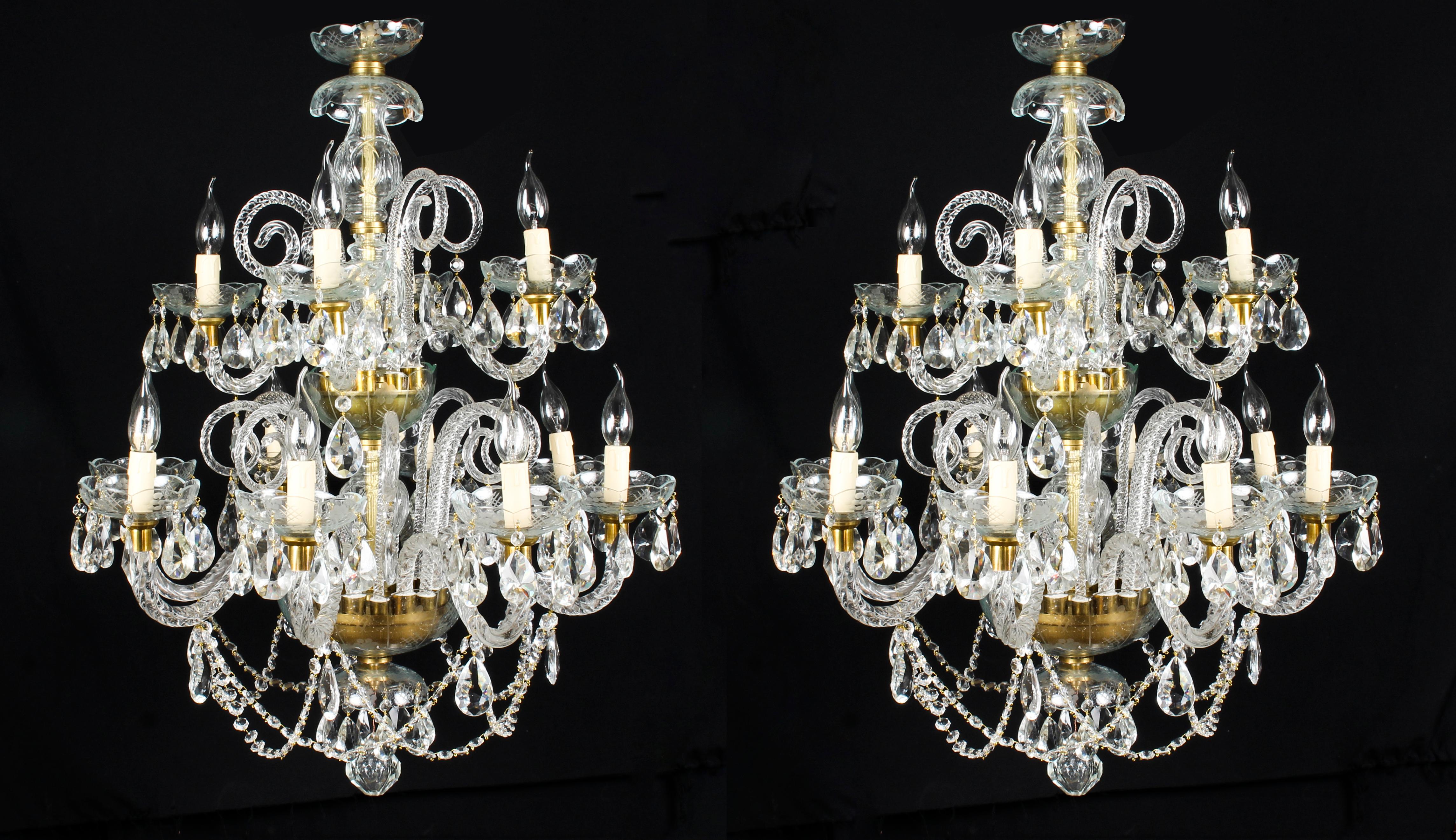 Pair of Vintage Venetian 12 Light Crystal Chandeliers 20th Century For Sale 8