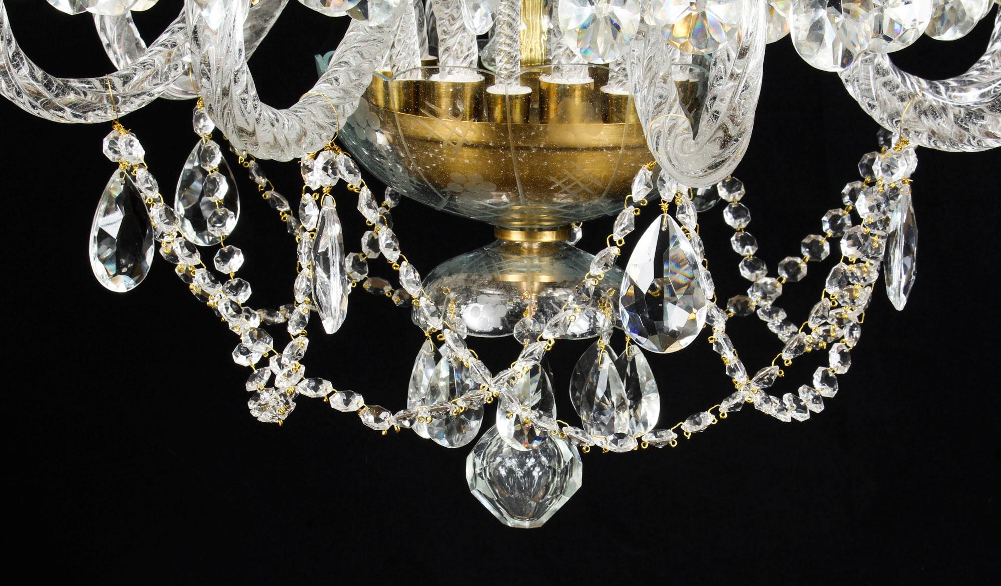 Pair of Vintage Venetian 12 Light Crystal Chandeliers 20th Century For Sale 5