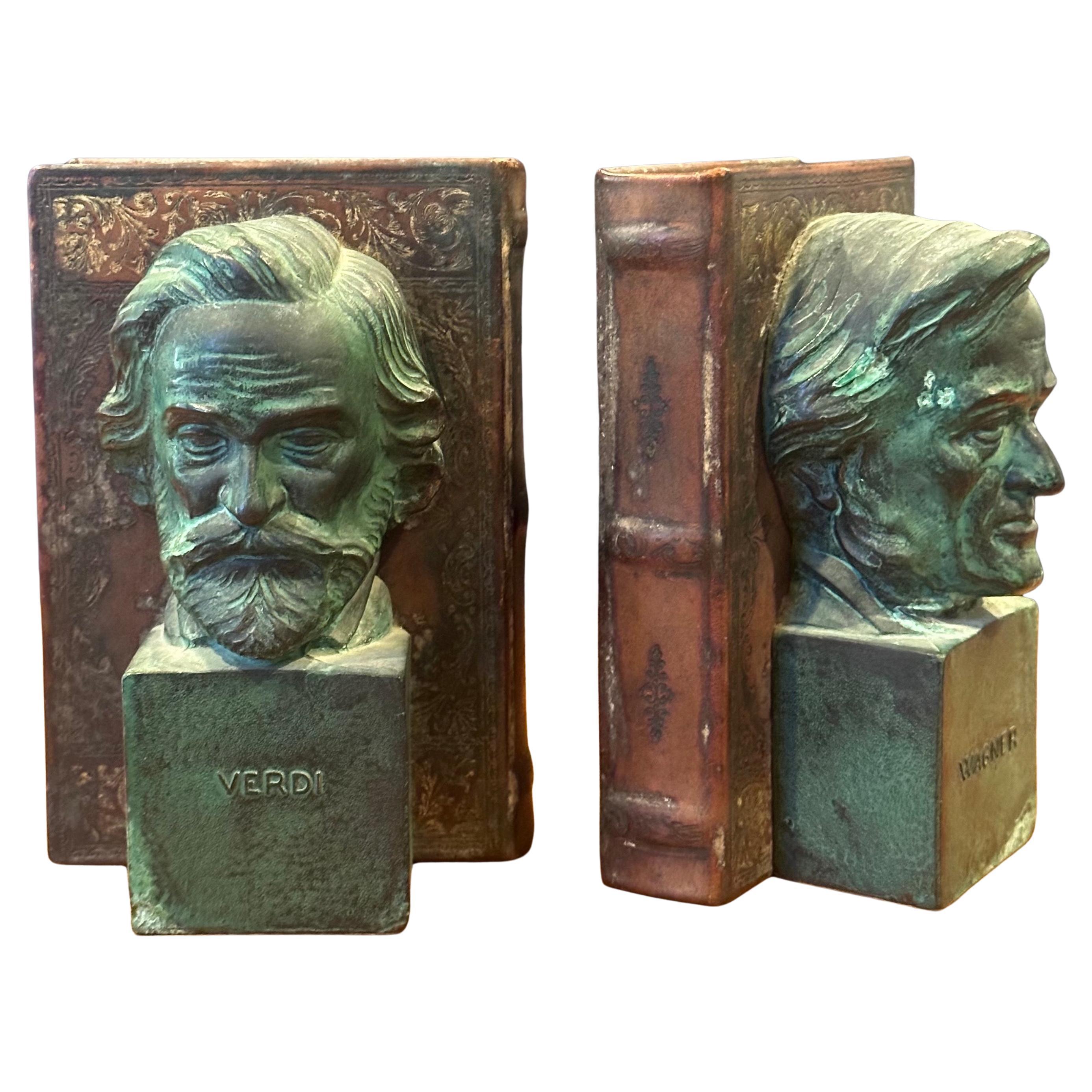 Coppia di reggilibri d'epoca in bronzo di Verdi e Wagner Compositore in vendita 7