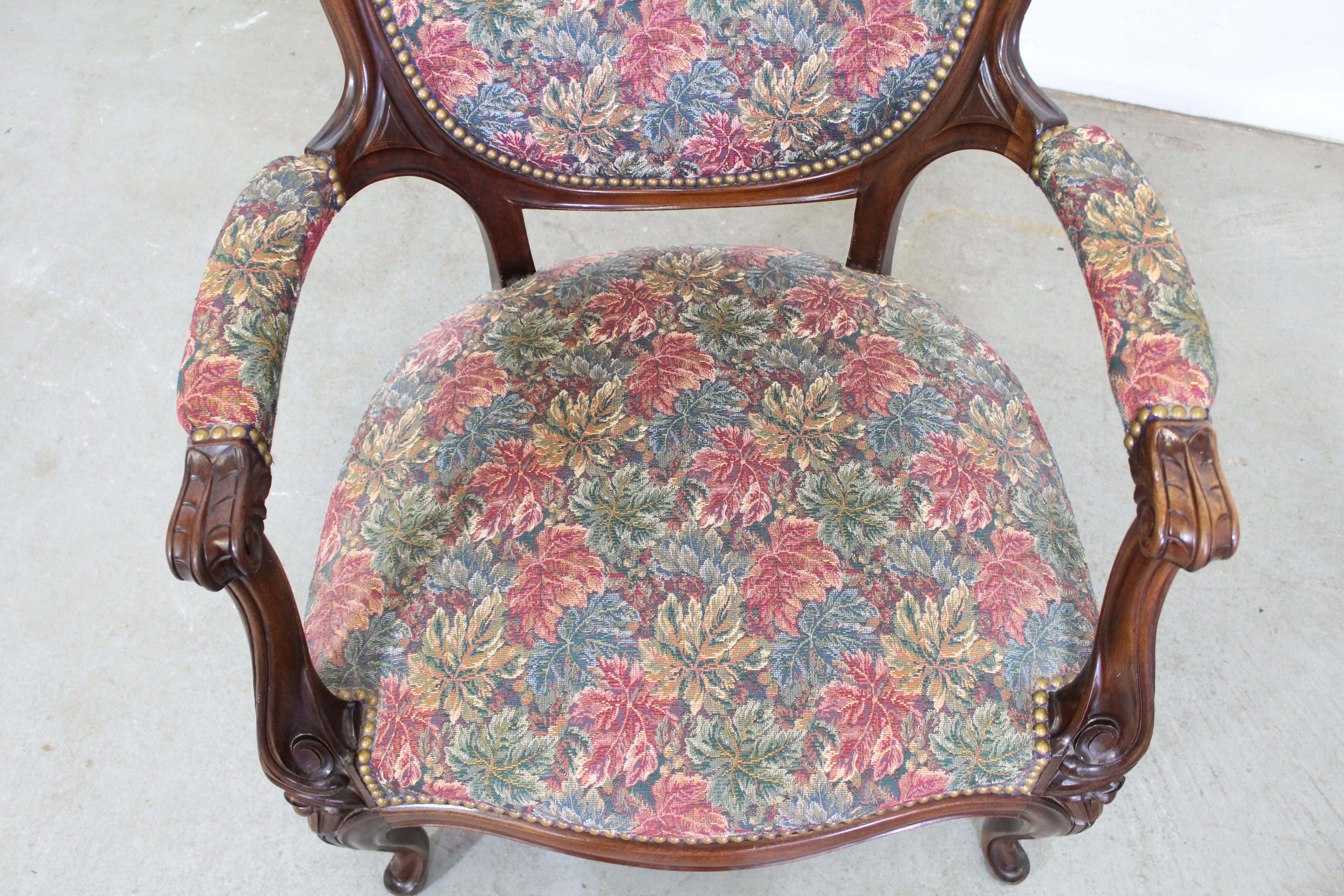 Pair of Vintage Victorian Parlor Set Ladies and Gentleman Chairs In Good Condition In Wilmington, DE