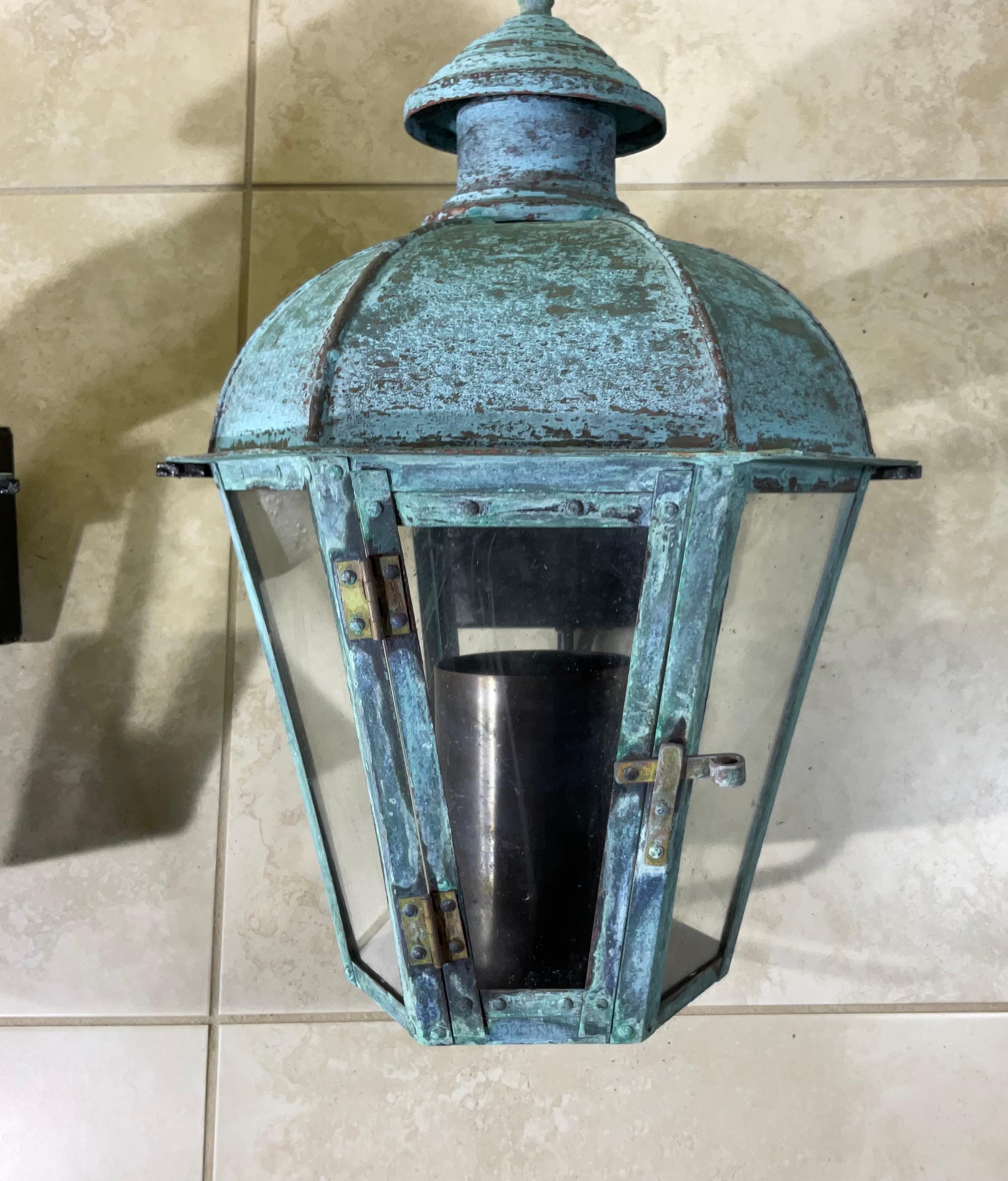 Pair of Vintage Wall Hanging Solid Copper Lantern In Good Condition For Sale In Delray Beach, FL