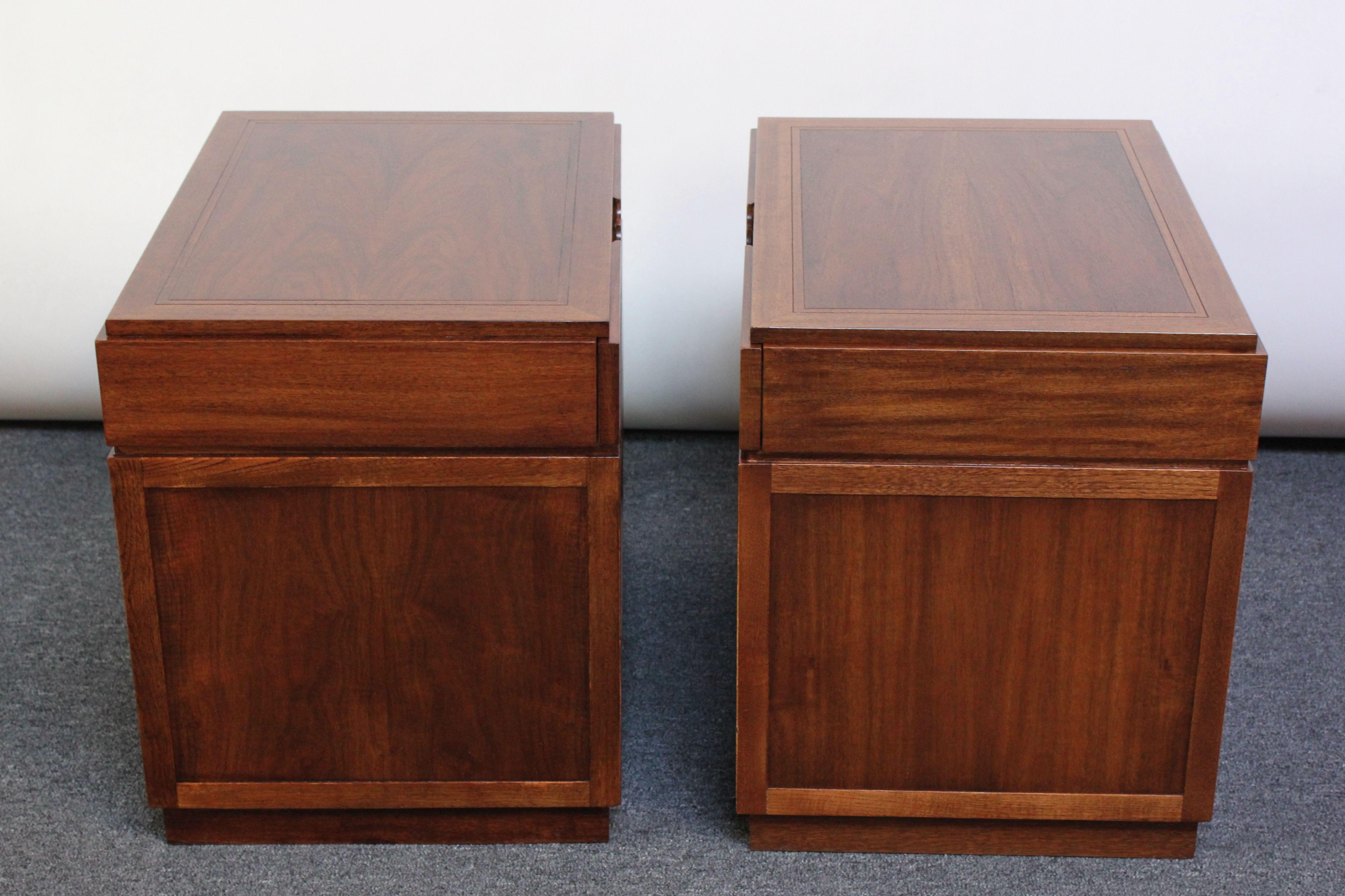 Pair of Vintage Walnut and Brass Nightstands by Baker For Sale 2