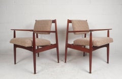 Pair of Vintage Walnut Lounge Chairs by Jens Risom Design
