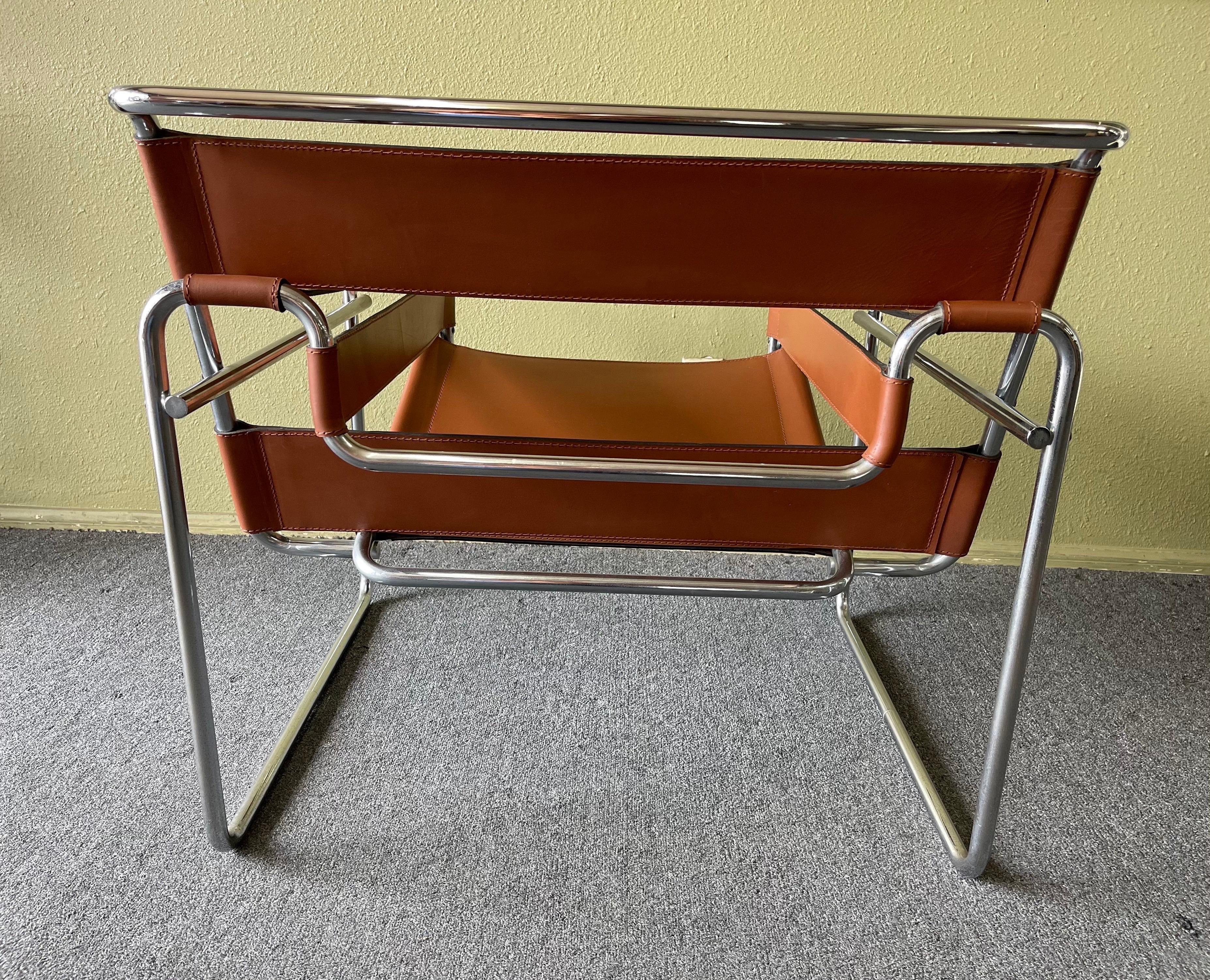 Pair of Vintage Wassily Chairs by Marcel Breuer for Stendig / Gavina In Good Condition In San Diego, CA