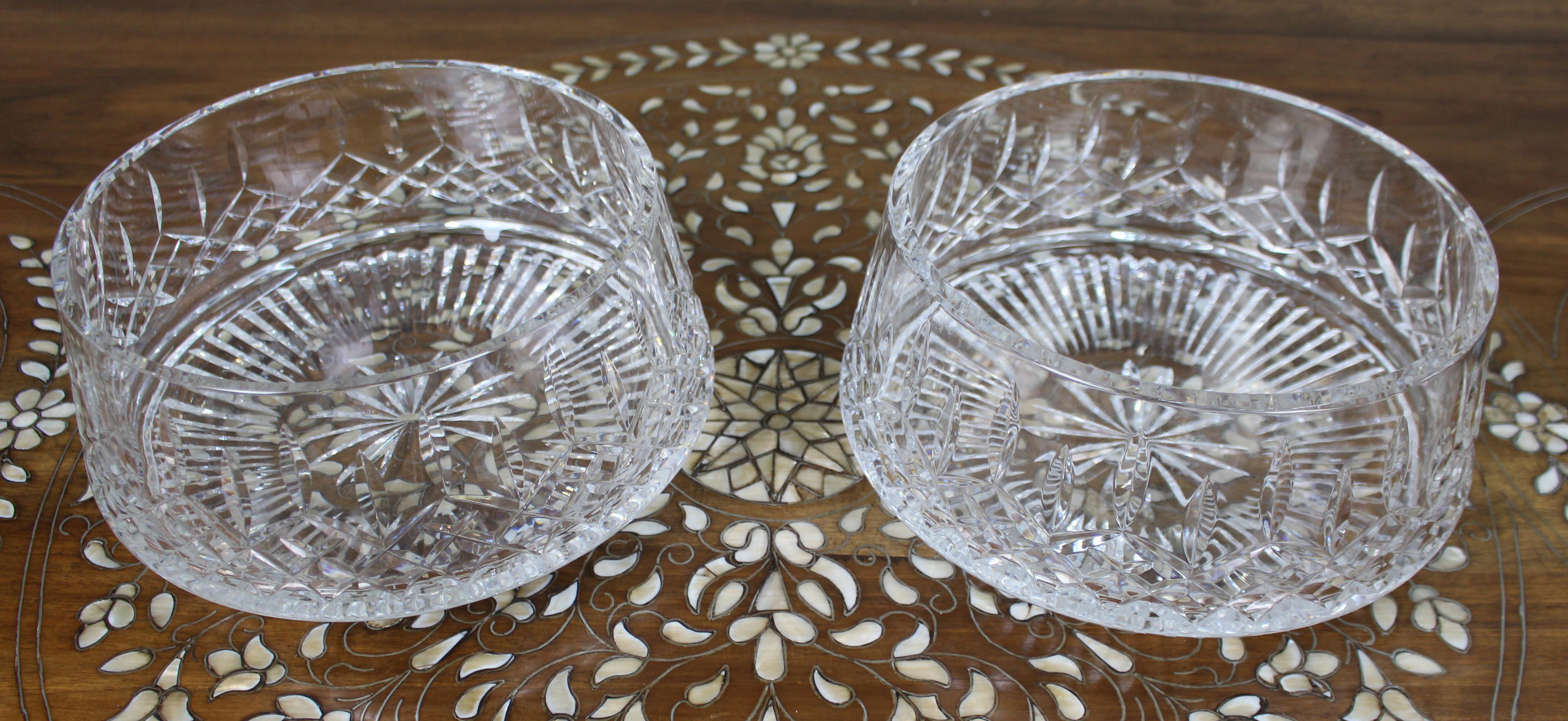 Paar handgeschliffene Vintage Waterford Crystal Schalen (Irisch) im Angebot