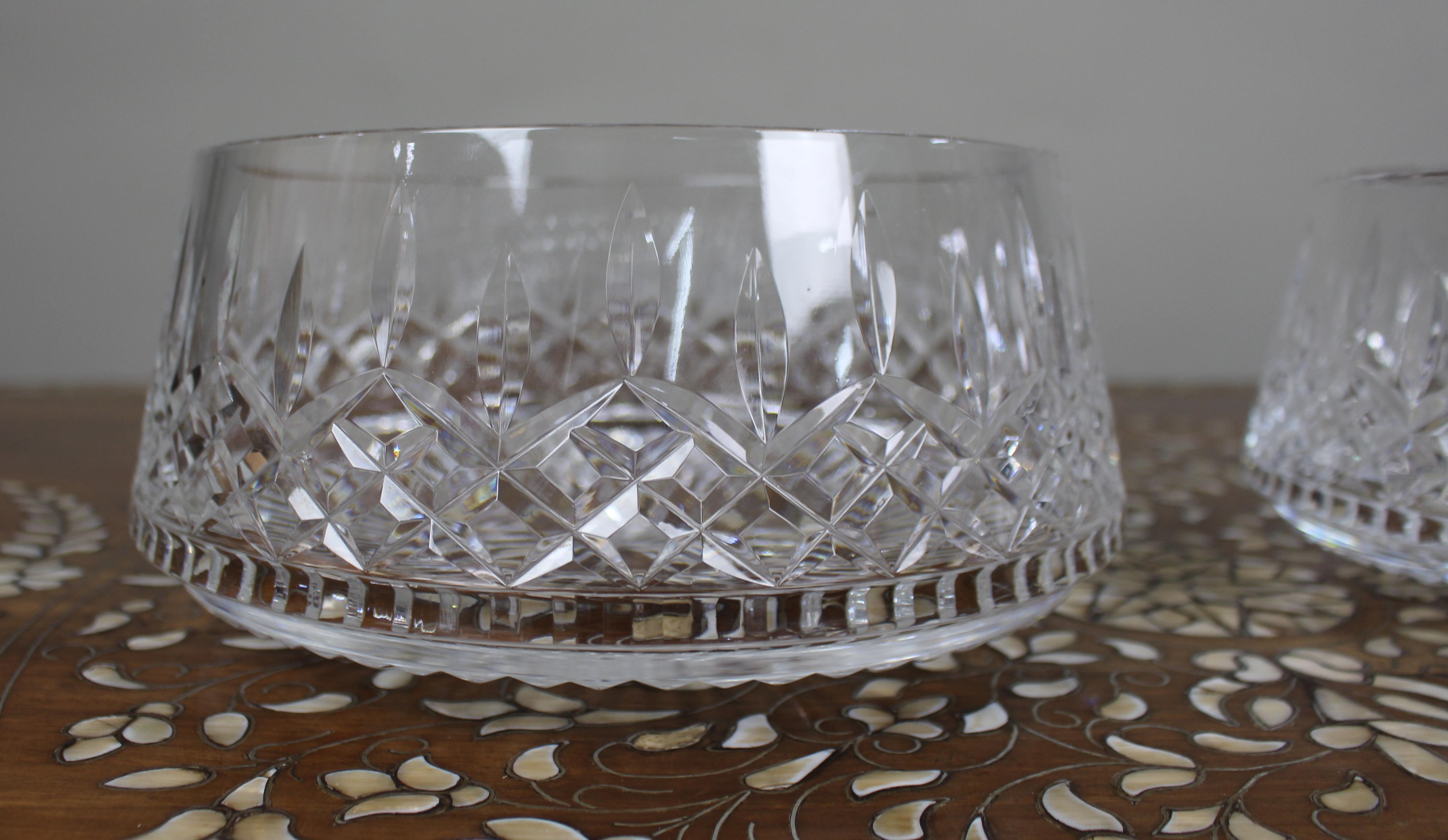 Paar handgeschliffene Vintage Waterford Crystal Schalen (20. Jahrhundert) im Angebot