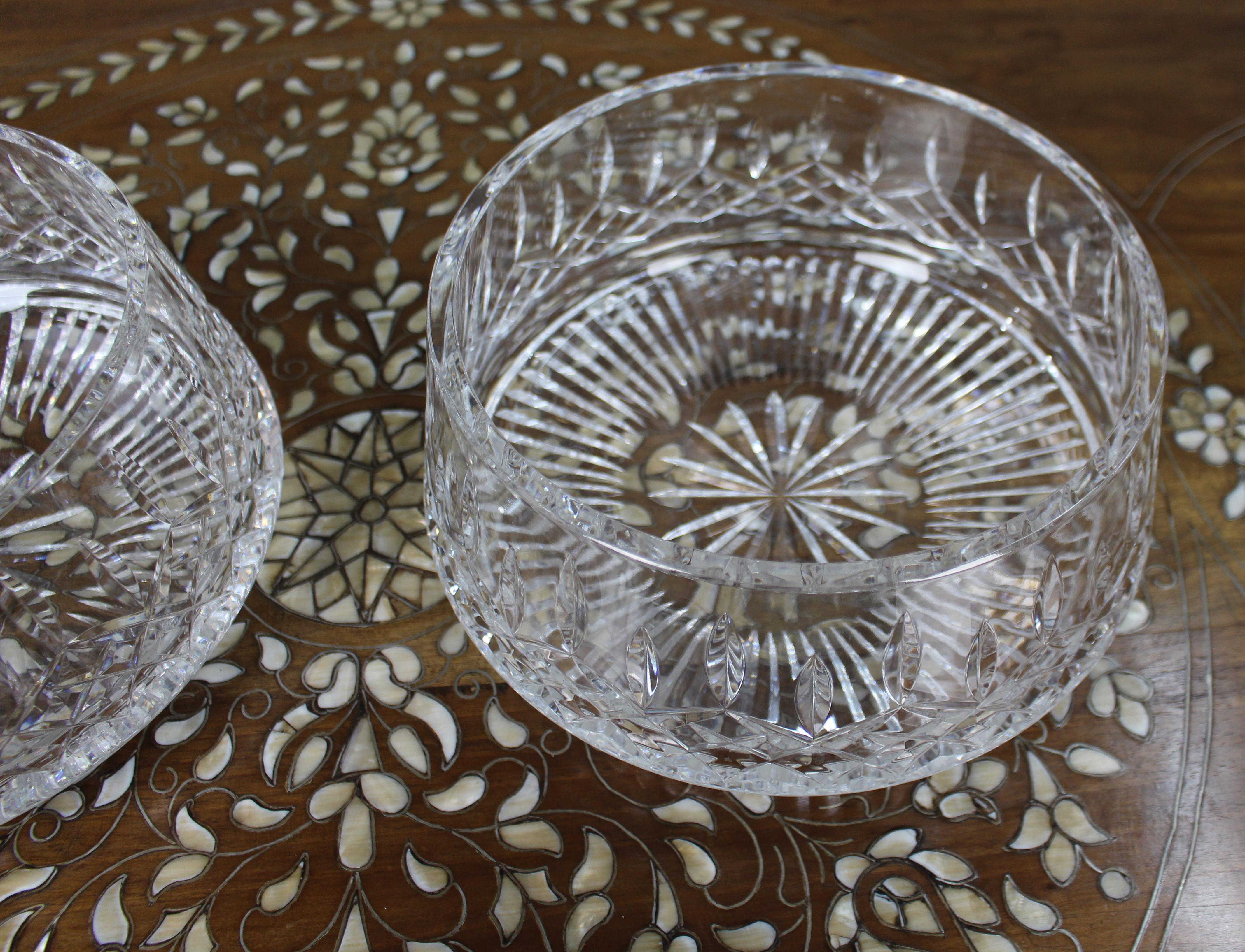 Paar handgeschliffene Vintage Waterford Crystal Schalen (Geschliffenes Glas) im Angebot