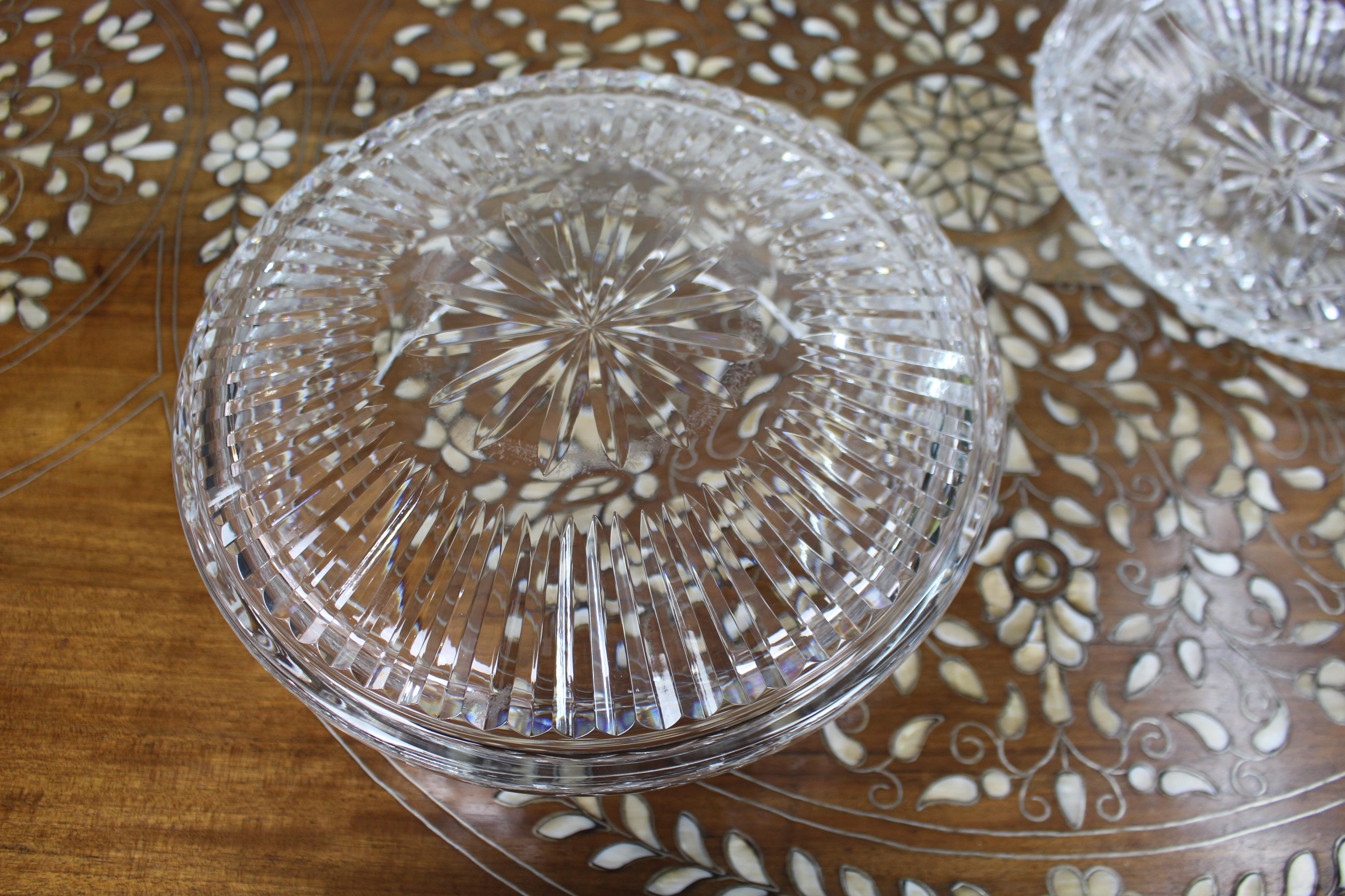 Paar handgeschliffene Vintage Waterford Crystal Schalen im Angebot 1