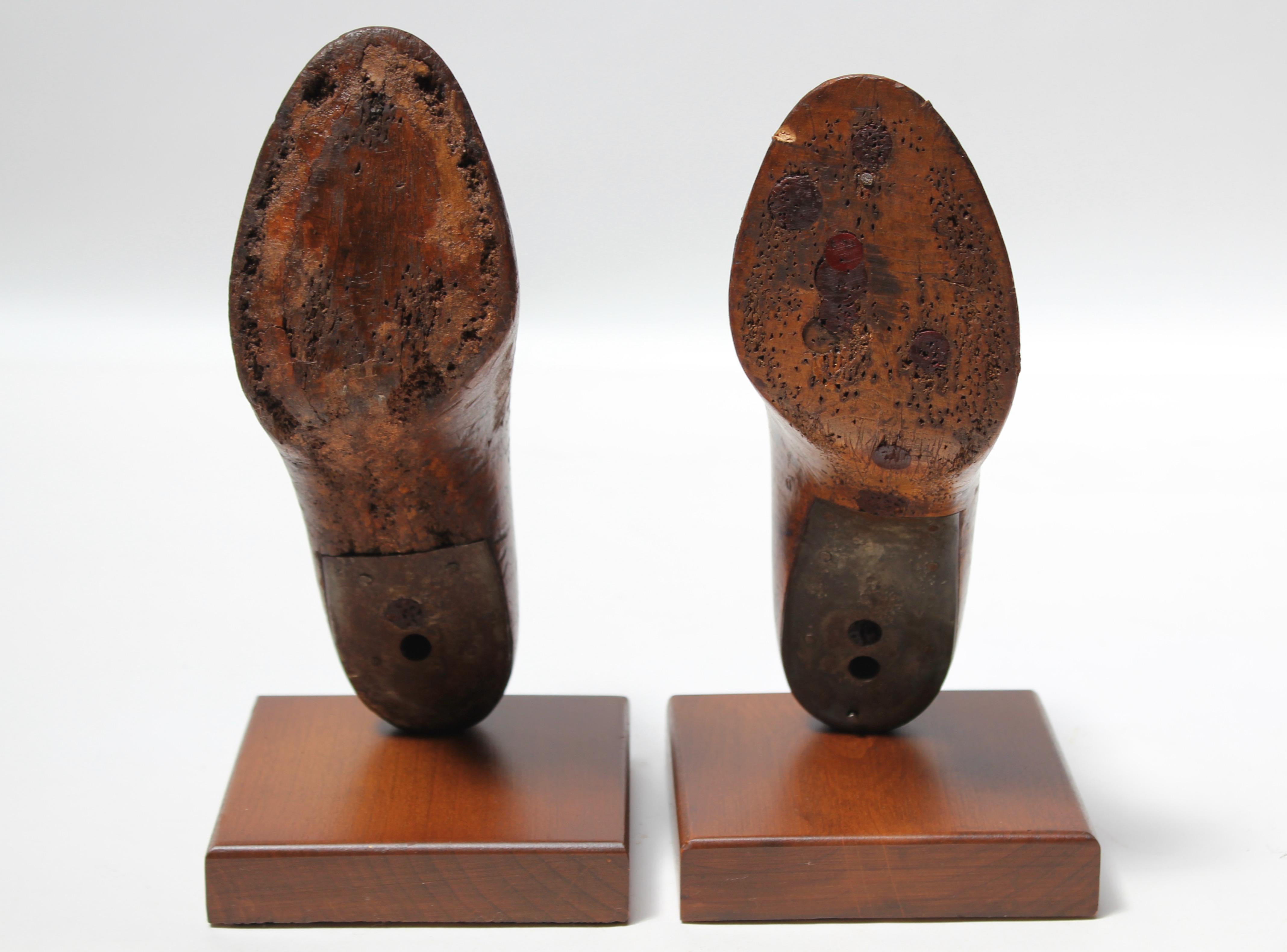 Mid-20th Century Pair of Vintage Western Last Co, Women's Shoe Mold Bookends