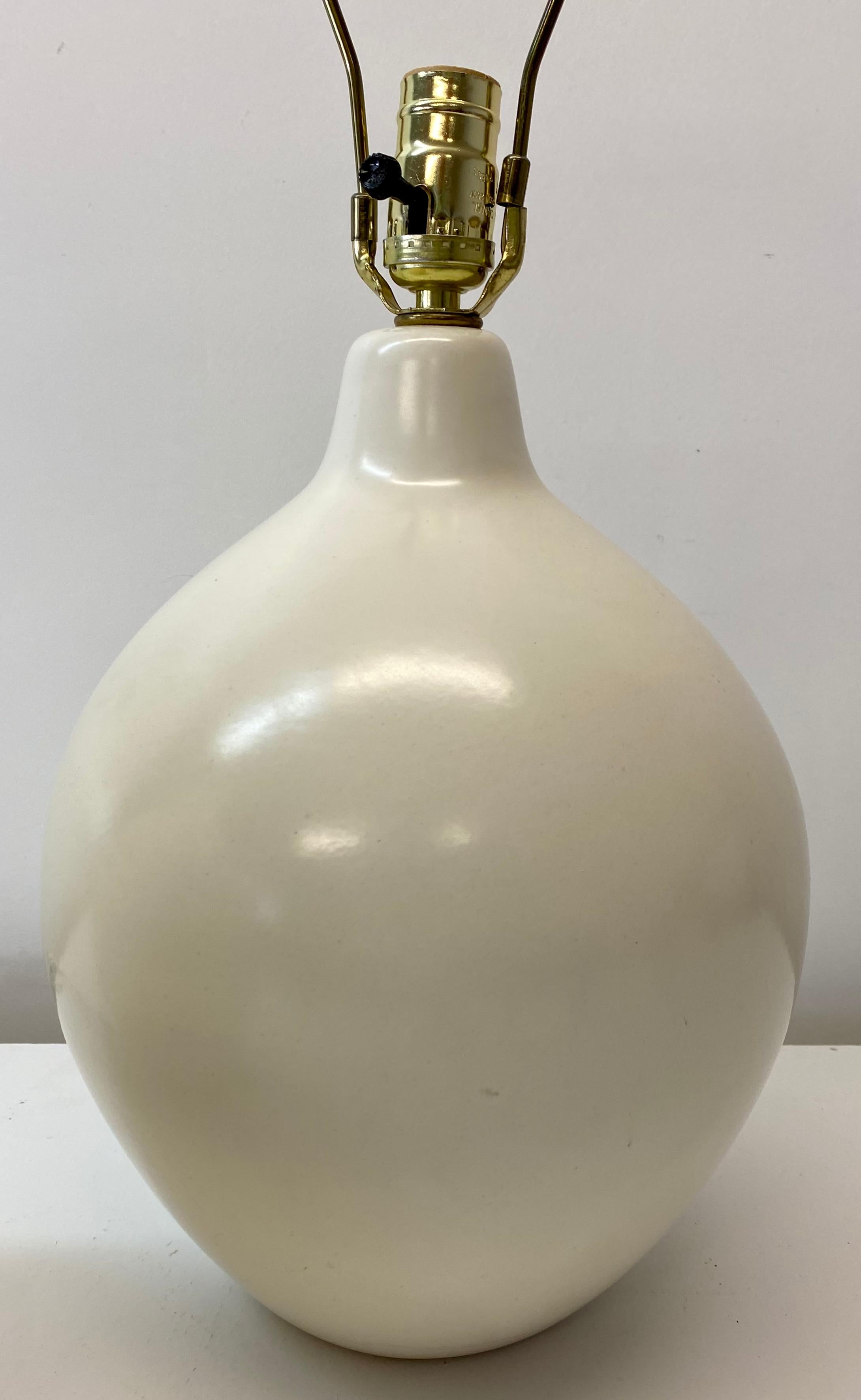 Pair of Lotte & Gunnar Bostlund Egg Shell Glazed Ceramic Table Lamps In Good Condition In San Francisco, CA
