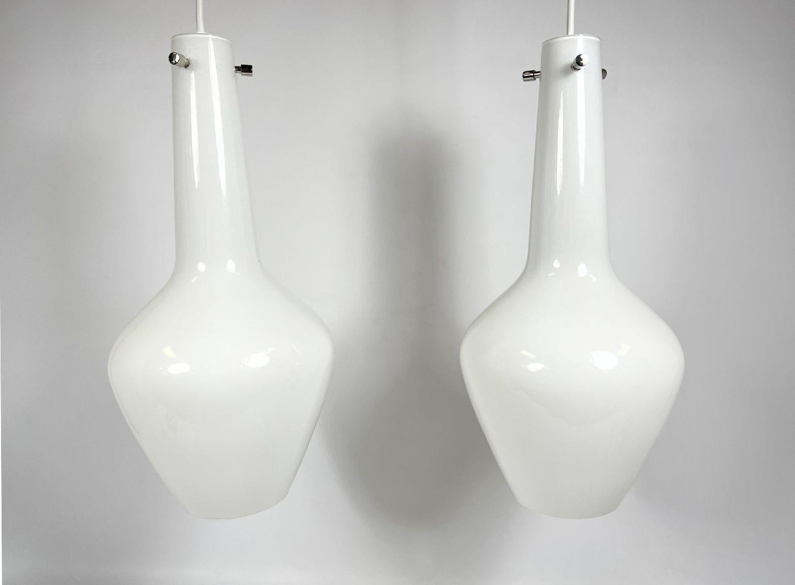 Pair of Vintage White Murano Glass & Chrome Pendants, c. 1980's In Good Condition For Sale In Los Angeles, CA