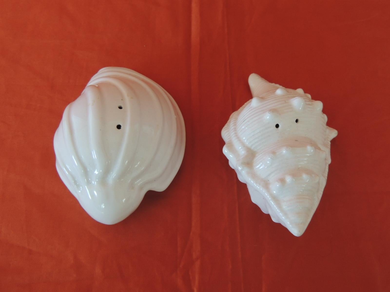 Mid-Century Modern Pair of Vintage White Seashells Salt and Pepper Shakers 