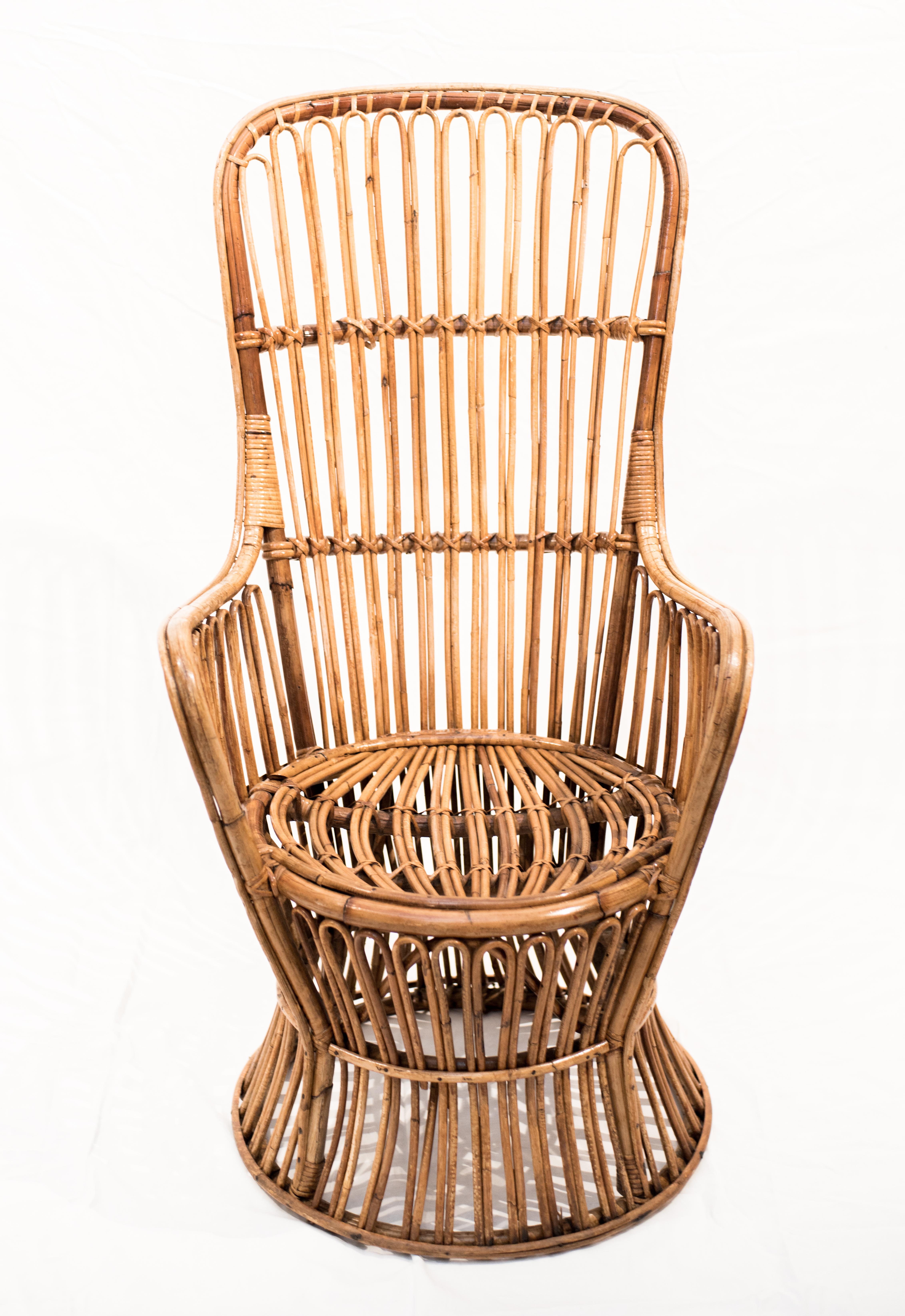 This pair of Wicker armchairs is a piece of design furniture manufactured by Fratelli Castano (Milan) in the 1960s.

Dimensions: cm 120 x 60 x 60. Good conditions.