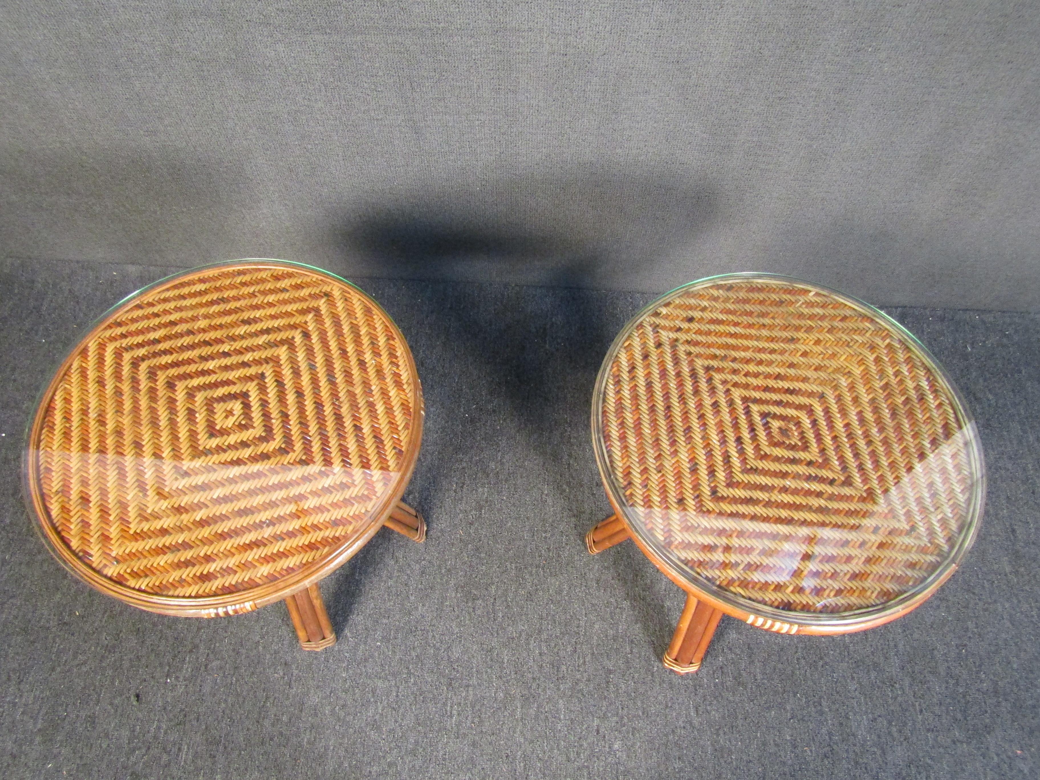 Pair of Vintage Wicker Side Tables In Good Condition In Brooklyn, NY