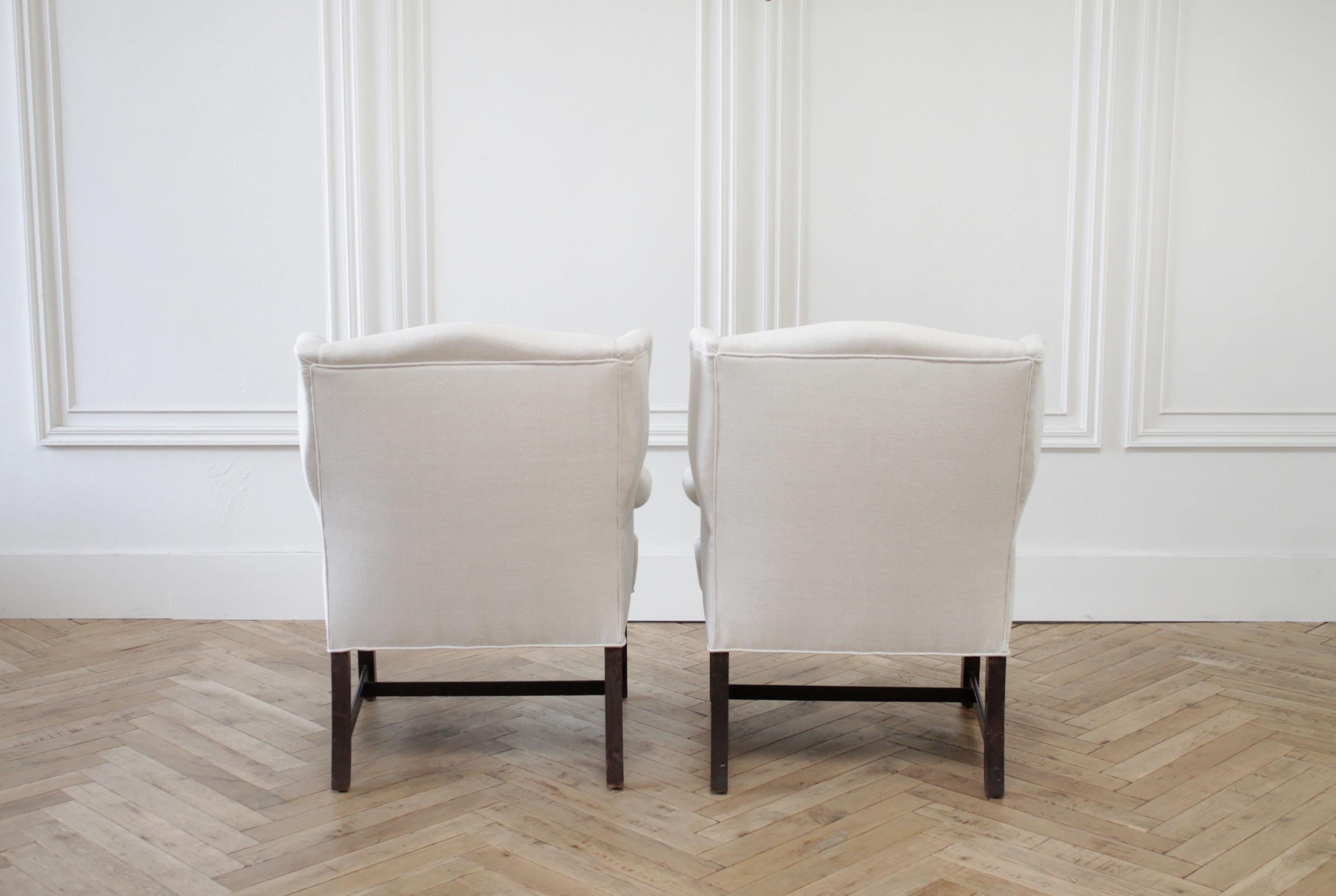 20th Century Pair of Vintage Wing Chairs in Natural Linen