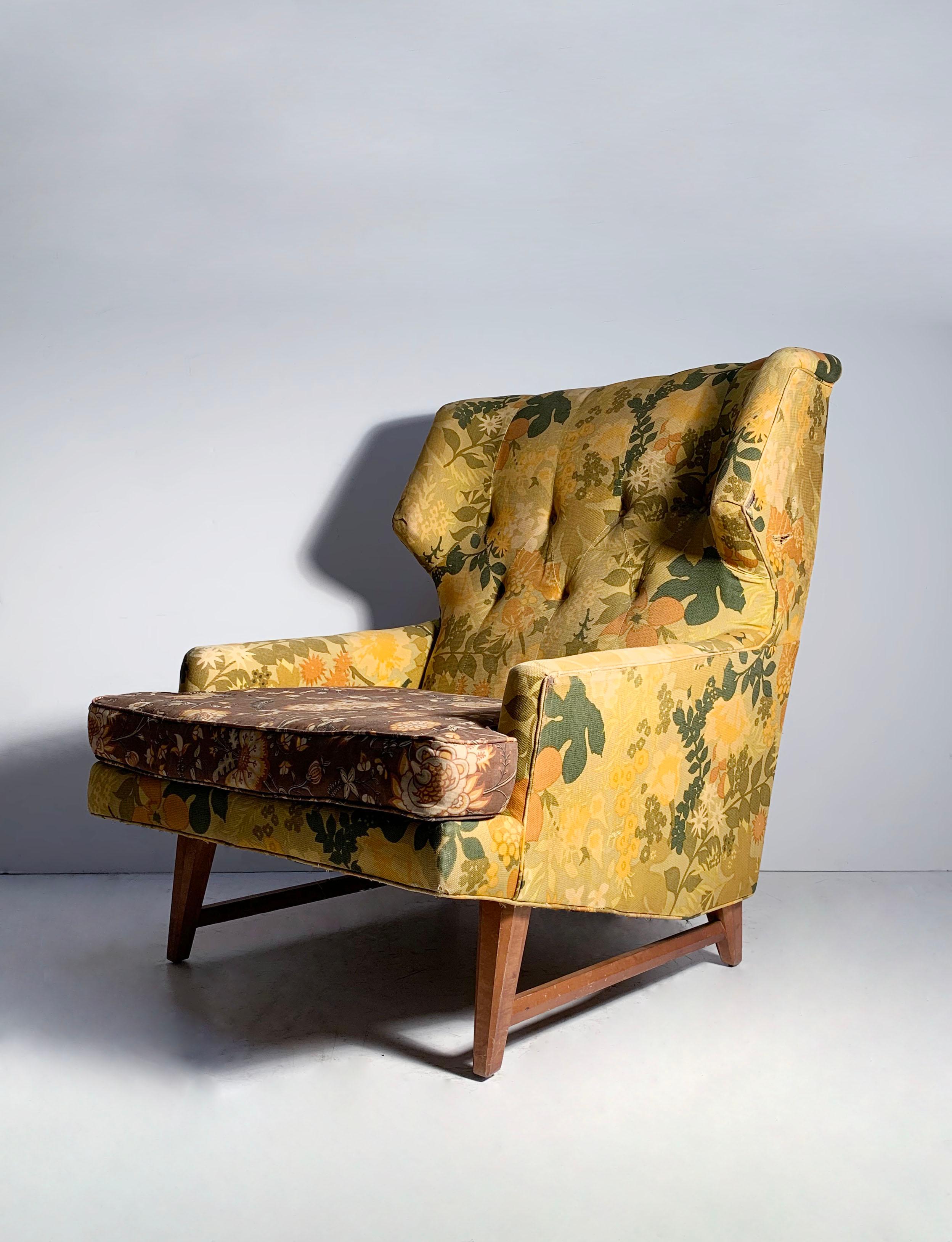 Sehr elegantes, dramatisches Paar Vintage-Loungesessel, die Edward Wormley zugeschrieben werden. Unmarkiert. Ich würde vermuten, dass diese Stuhlform von Edward Wormley für Heritage-Henredon entworfen wurde. Heritage-Henredon arbeitete mit