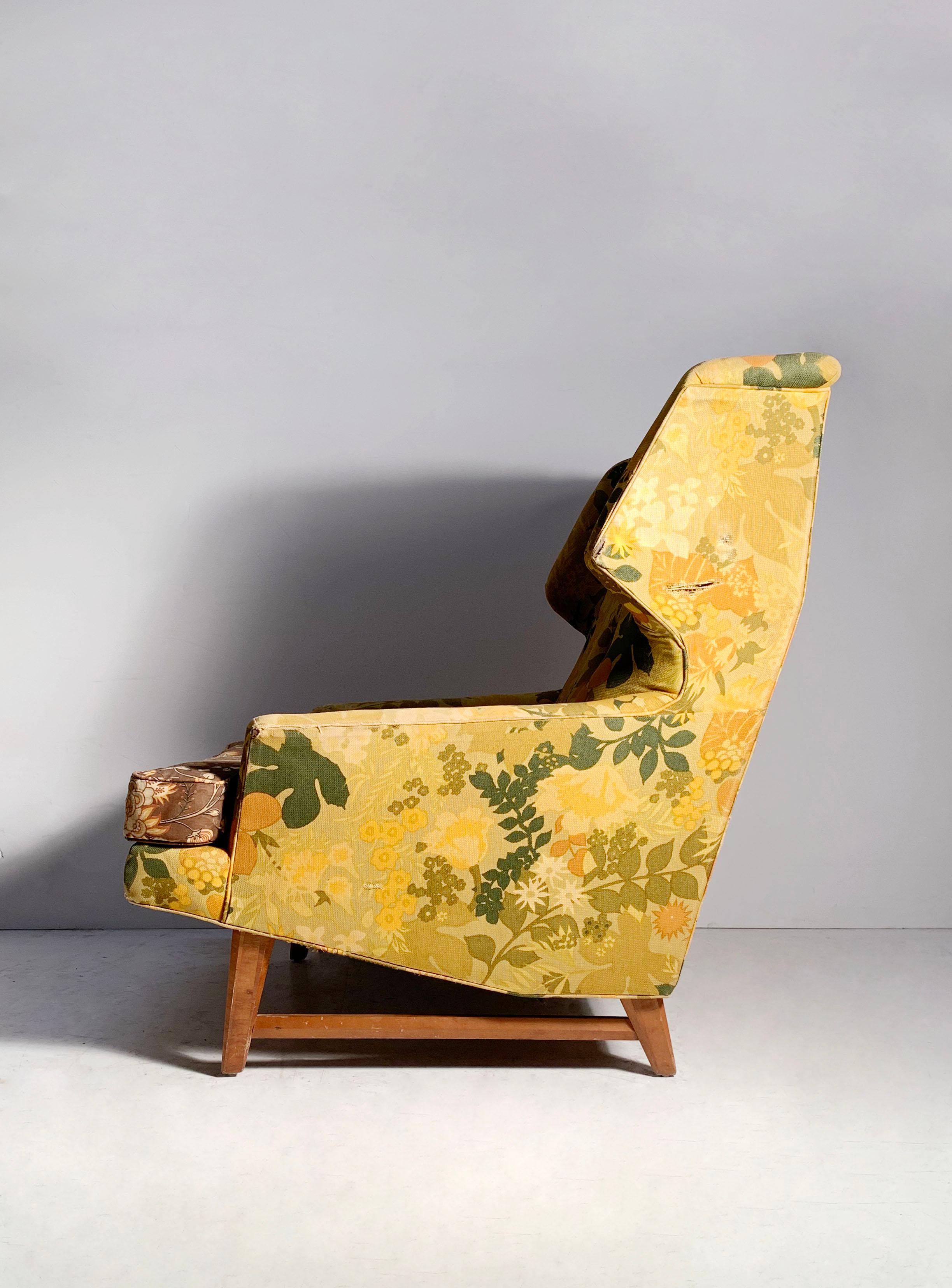 Mid-Century Modern Pair of Vintage Wingback Lounge Chairs attributed to Edward Wormley For Sale