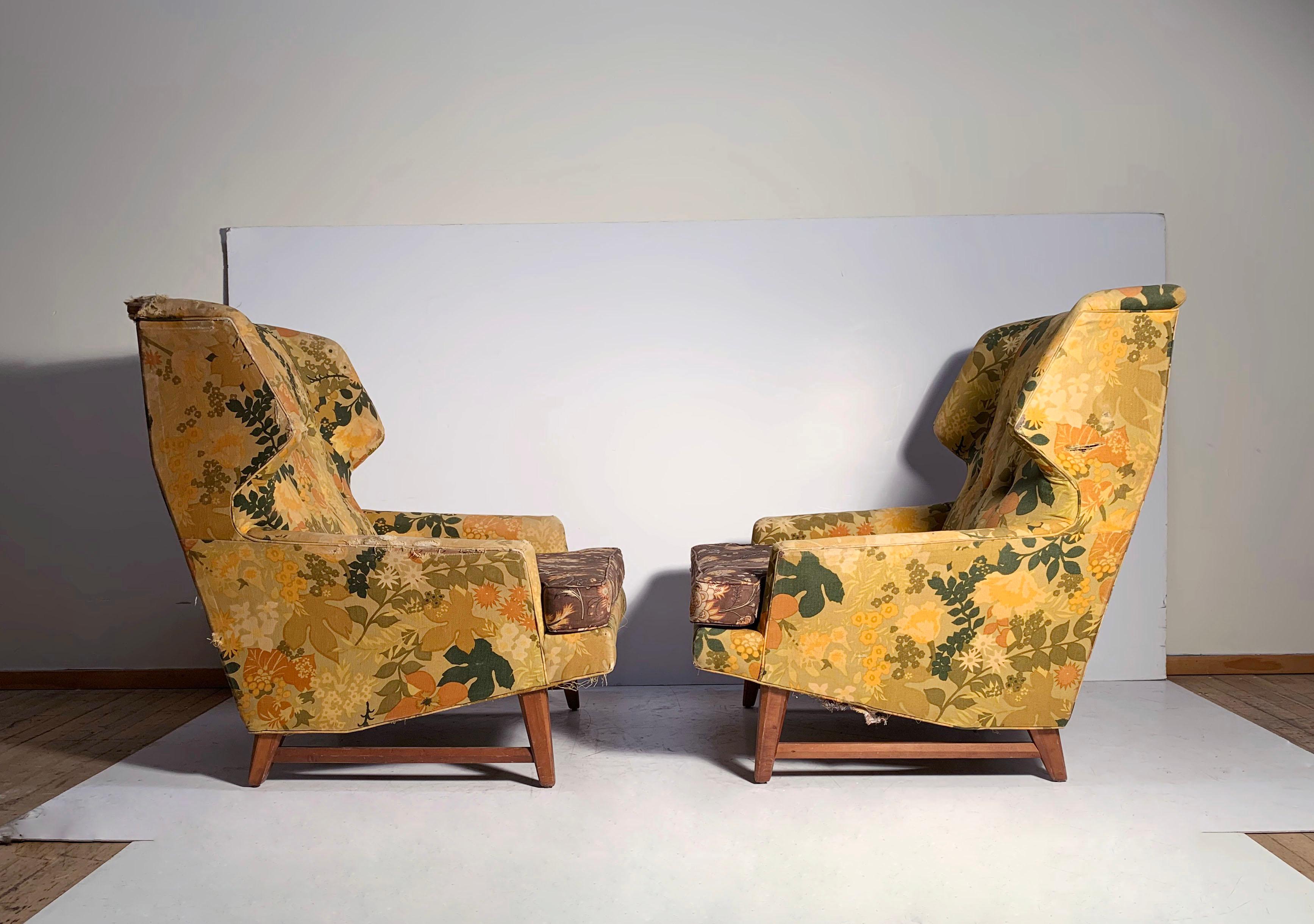 20th Century Pair of Vintage Wingback Lounge Chairs attributed to Edward Wormley