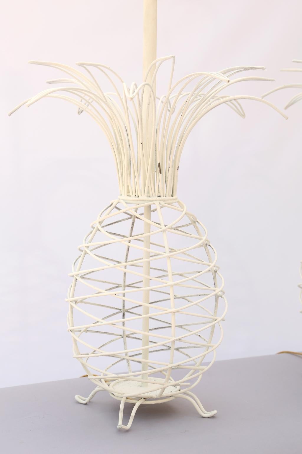 Hollywood Regency Pair of Vintage Wire Pineapple Lamps For Sale