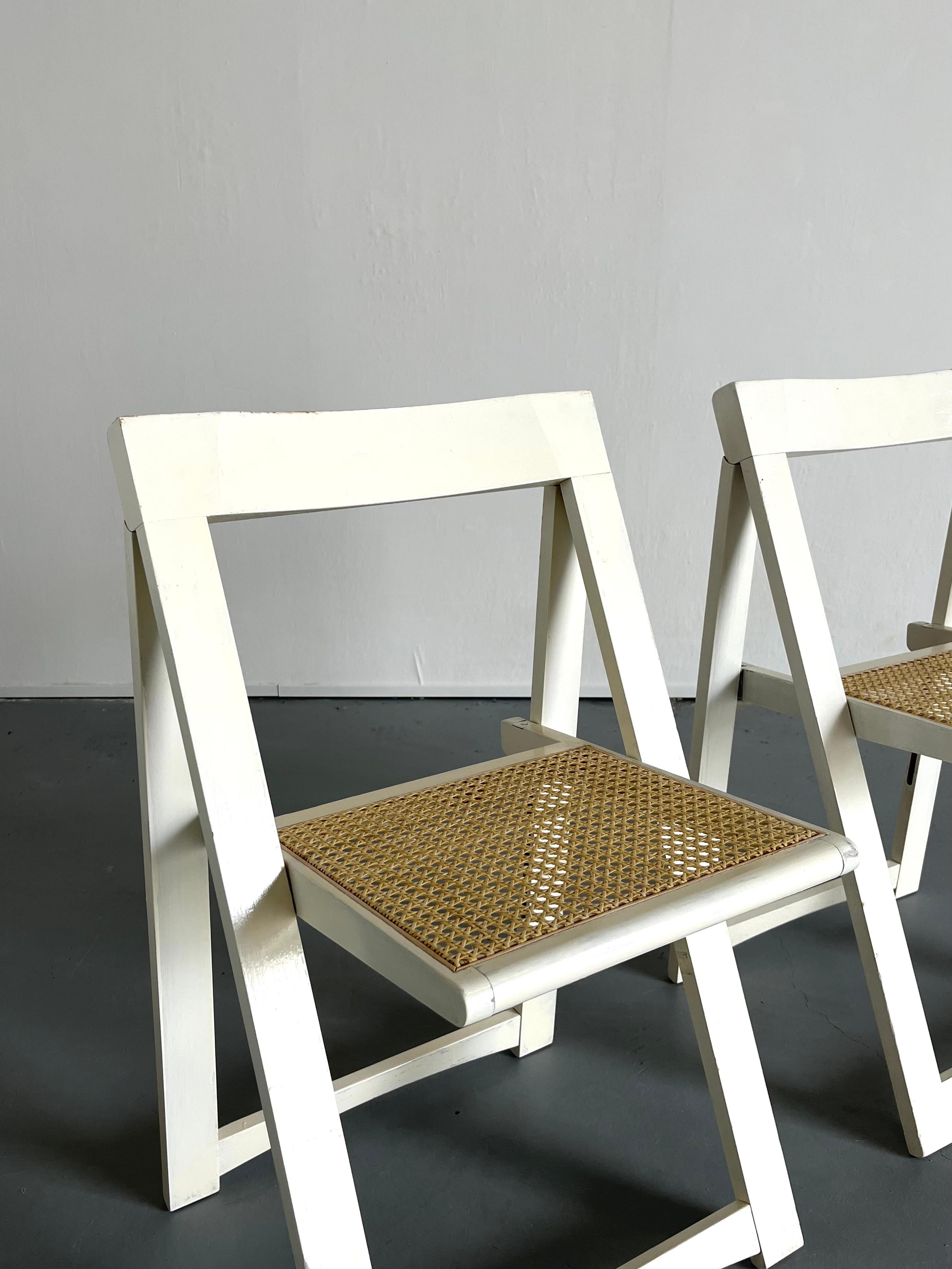 Late 20th Century Pair of Vintage Wood and Cane Foldable Chairs in the Style of Aldo Jacober