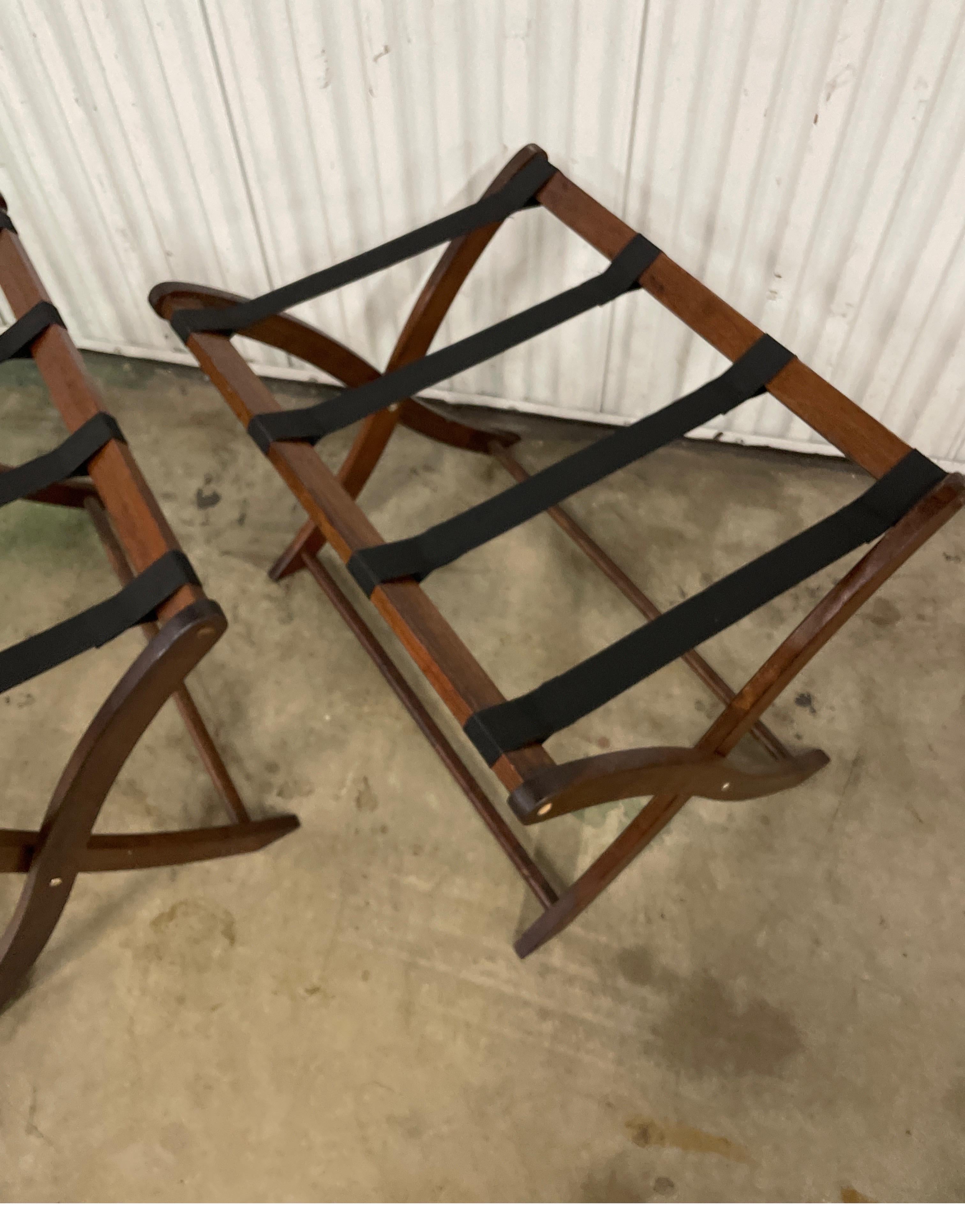 Pair of Vintage Wood Luggage Racks In Good Condition For Sale In West Palm Beach, FL