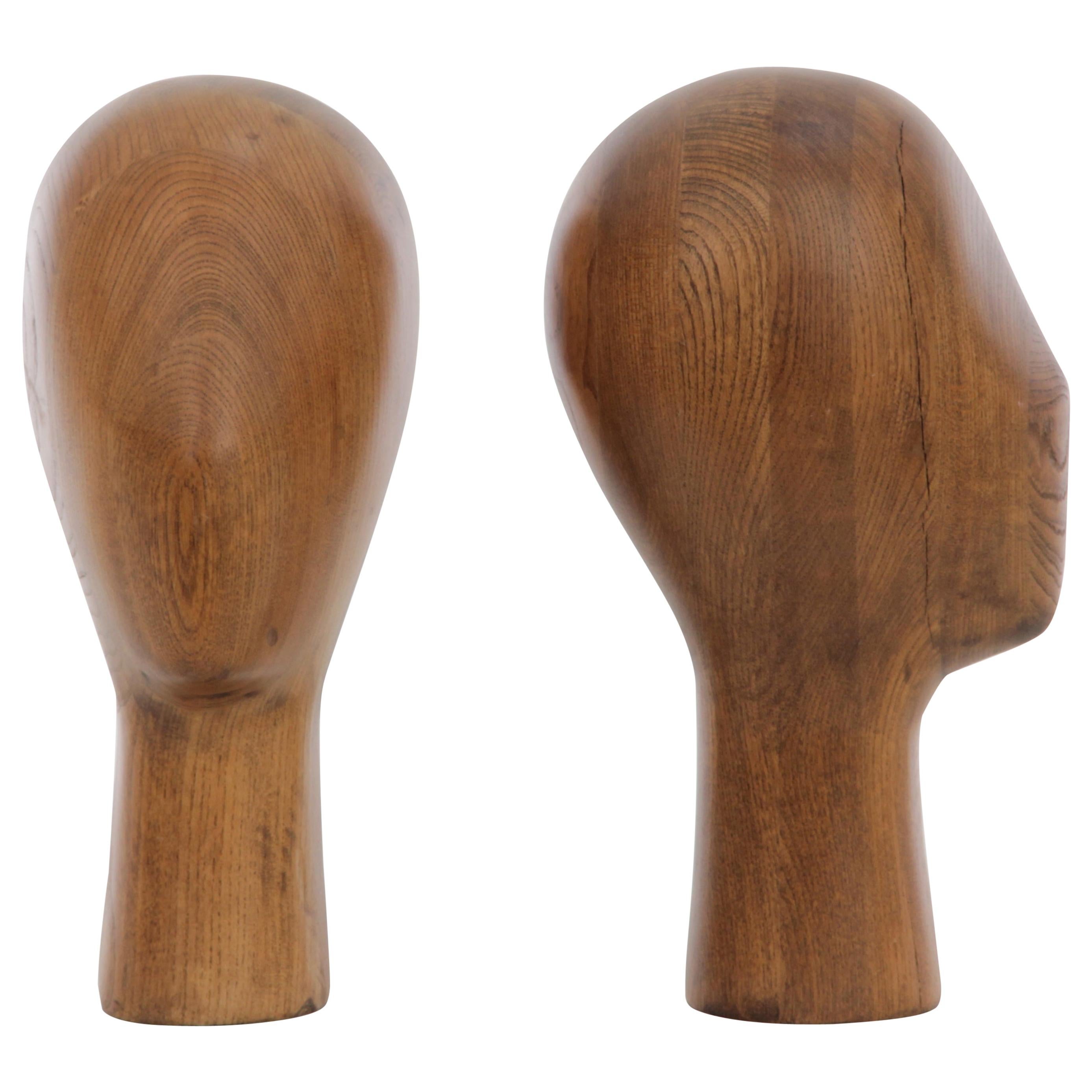 Paar Vintage-Holz-Mannequin-Kopf-Stücke im Angebot