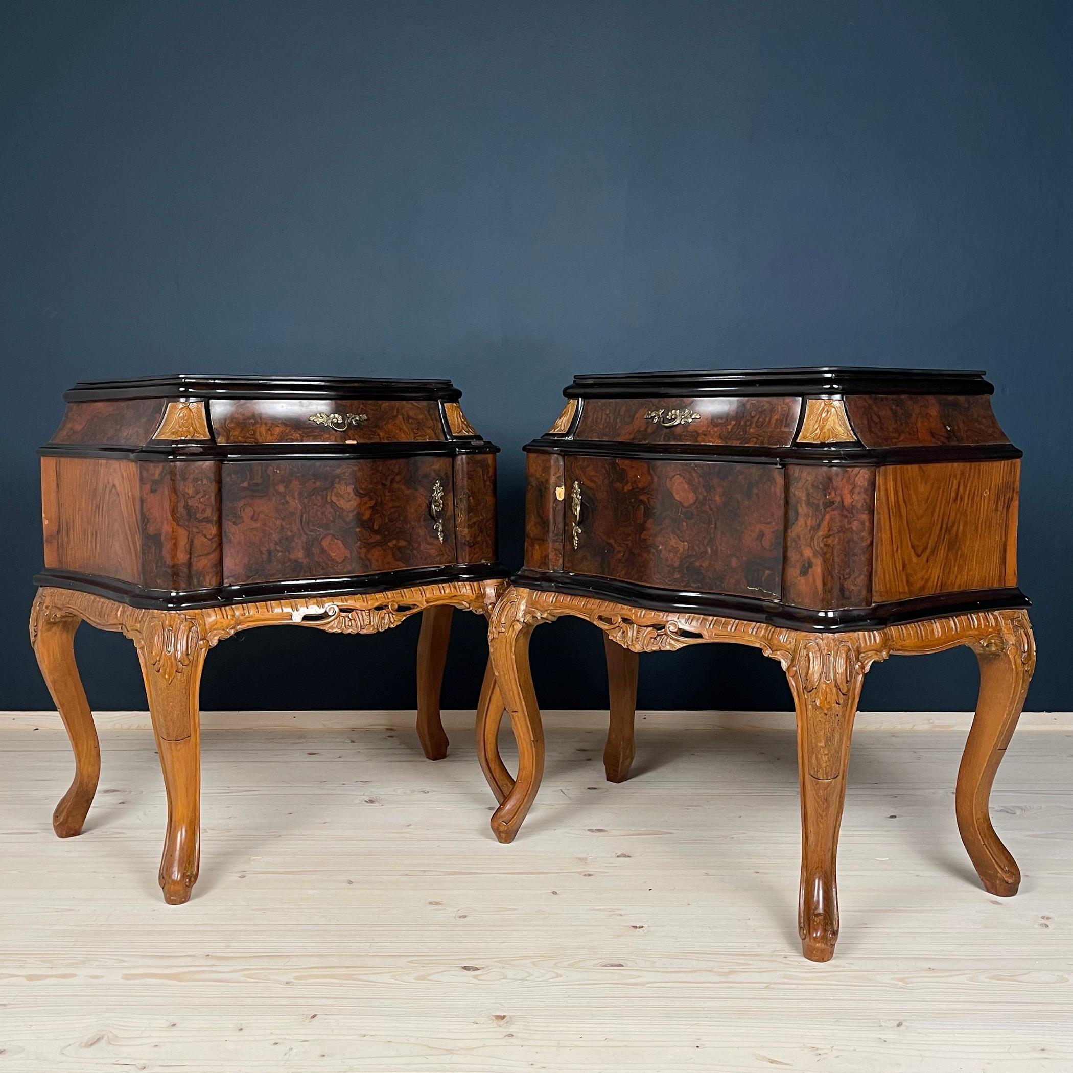 Pair of Vintage wood nightstands Italy 1950s For Sale 3