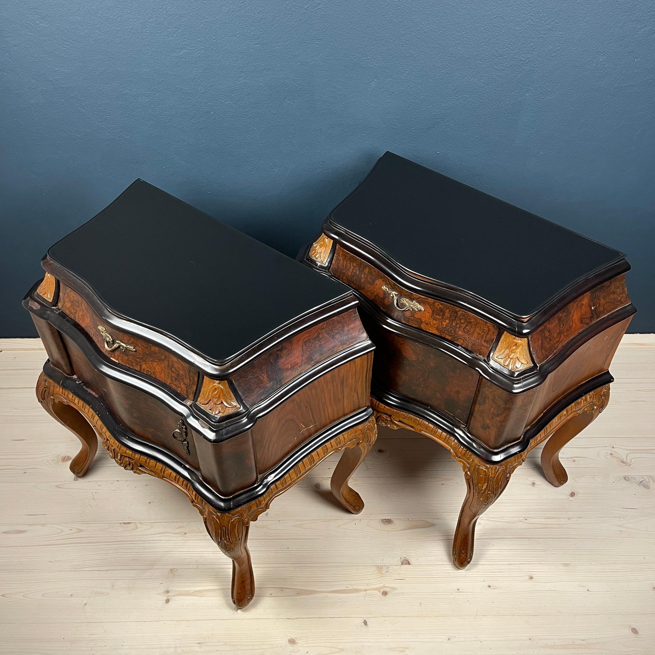 Pair of Vintage wood nightstands Italy 1950s For Sale 4