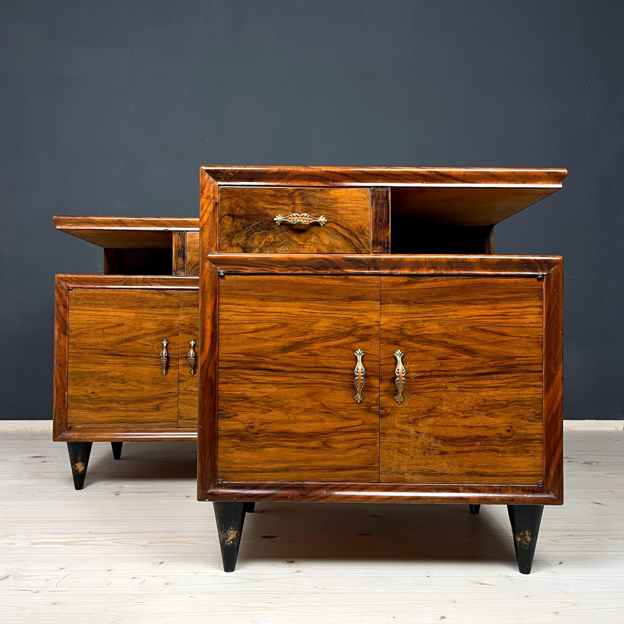 Pair of Vintage Wood Nightstands, Italy 1950s For Sale 1