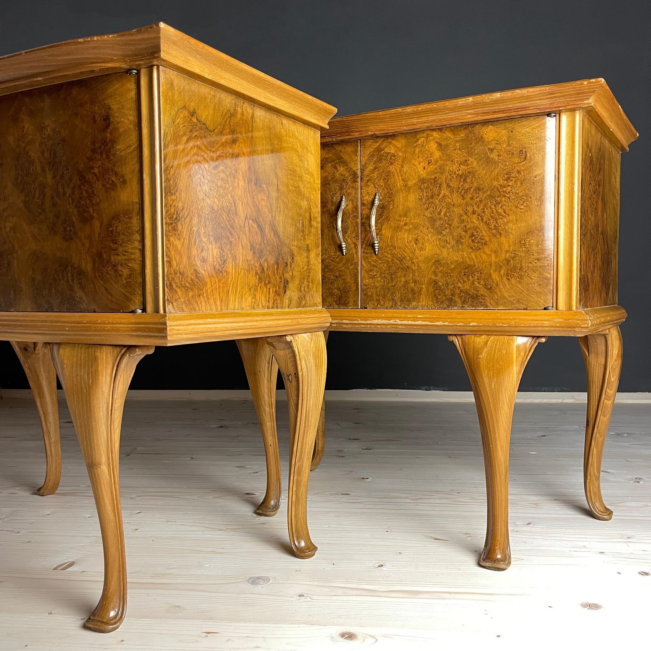 Pair of Vintage Wood Nightstands, Italy, 1950s For Sale 3