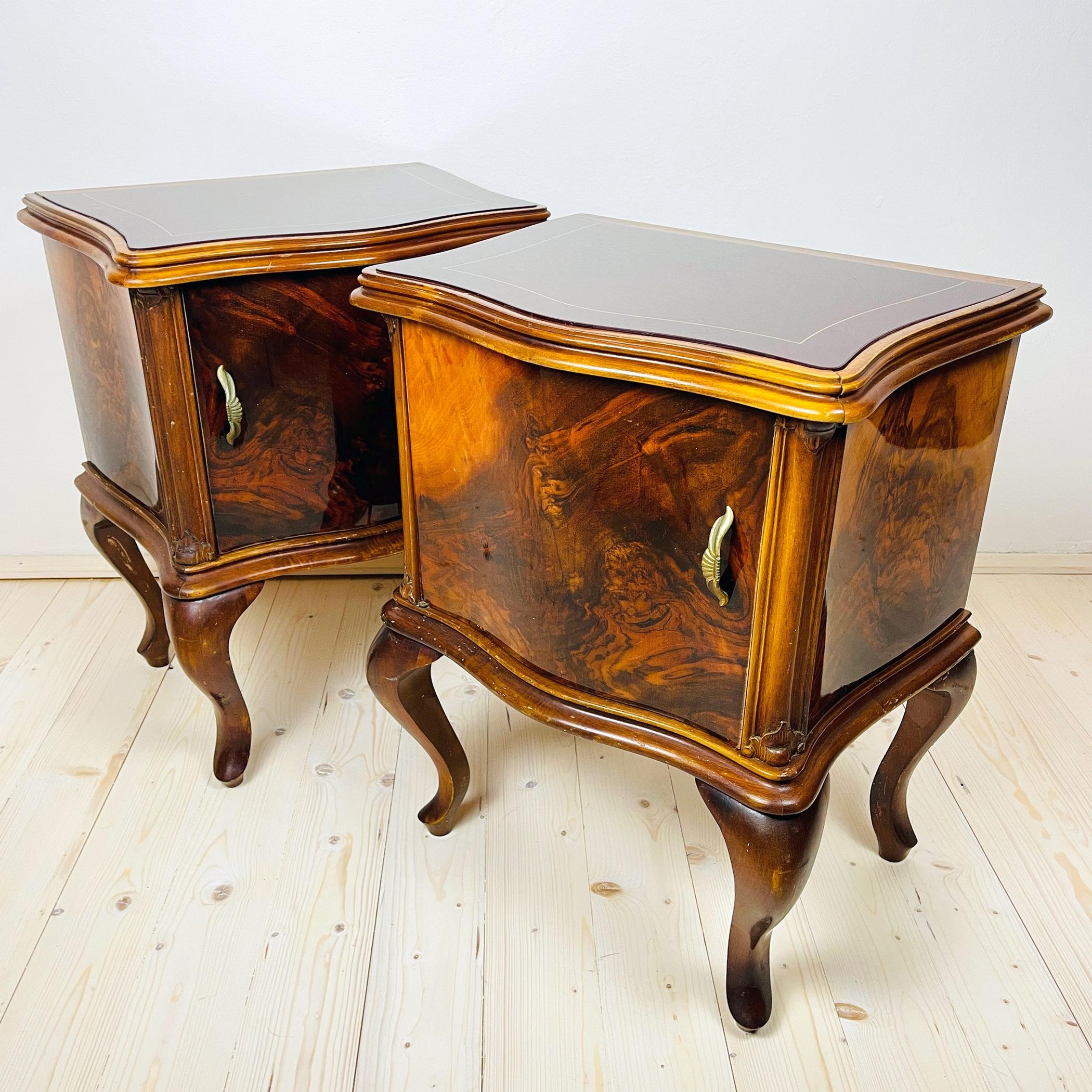 Pair of Vintage Wood Nightstands, Italy, 1960s For Sale 4