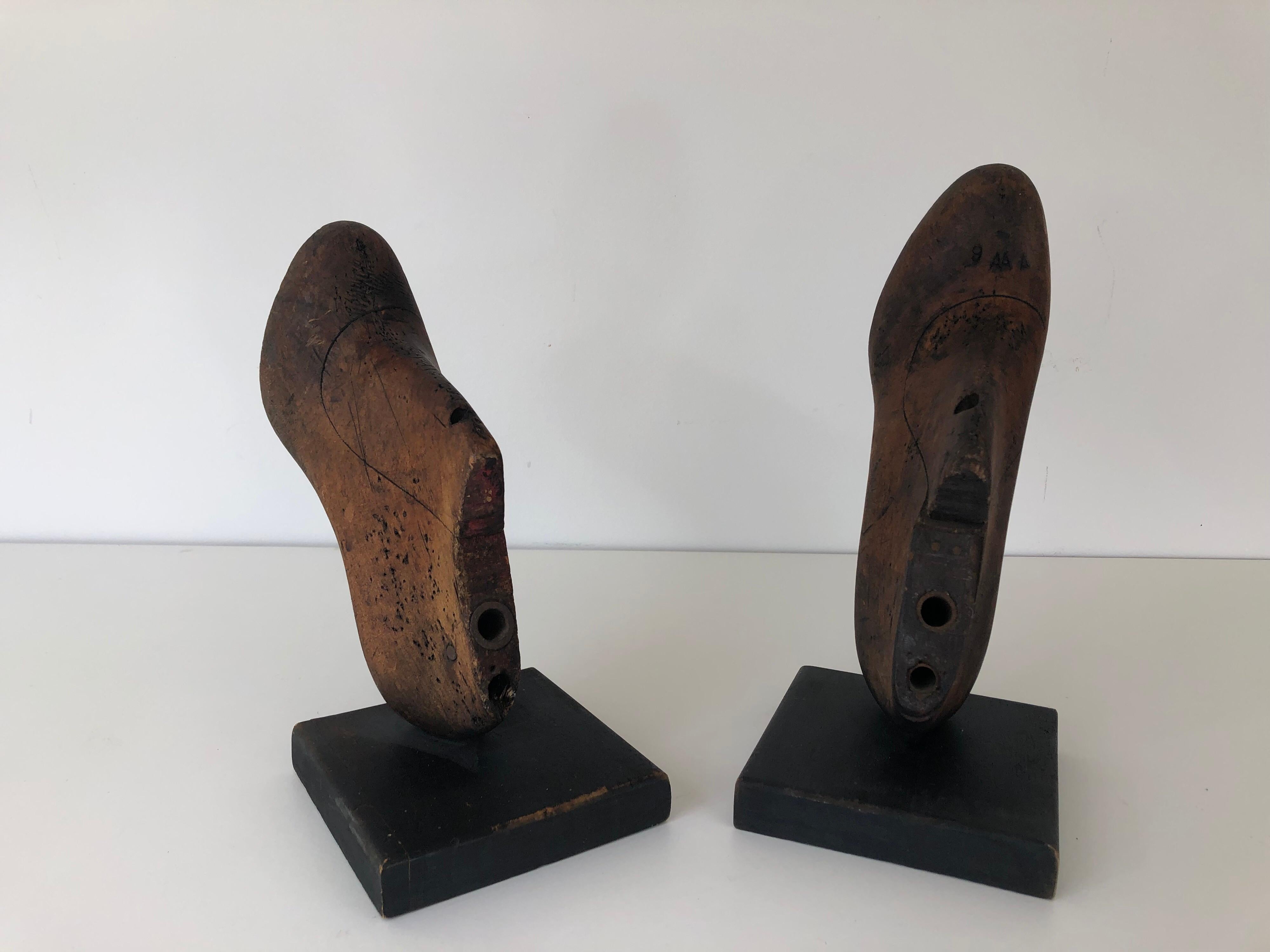 20th Century Pair of Vintage Wood Shoe Mold Bookends For Sale