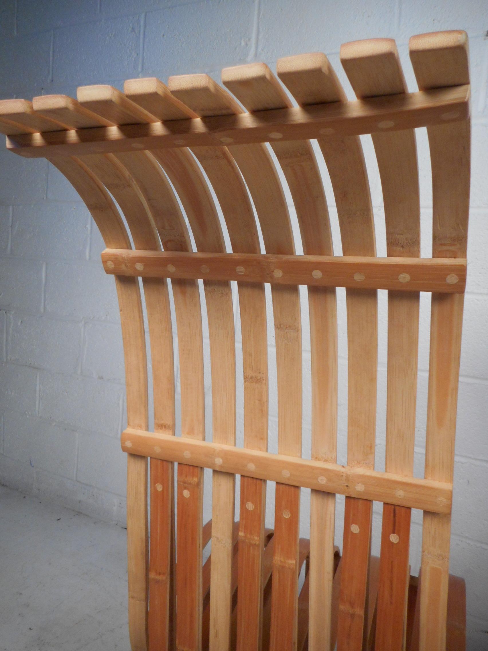 Pair of Vintage Wood-Slat Chairs In Good Condition For Sale In Brooklyn, NY