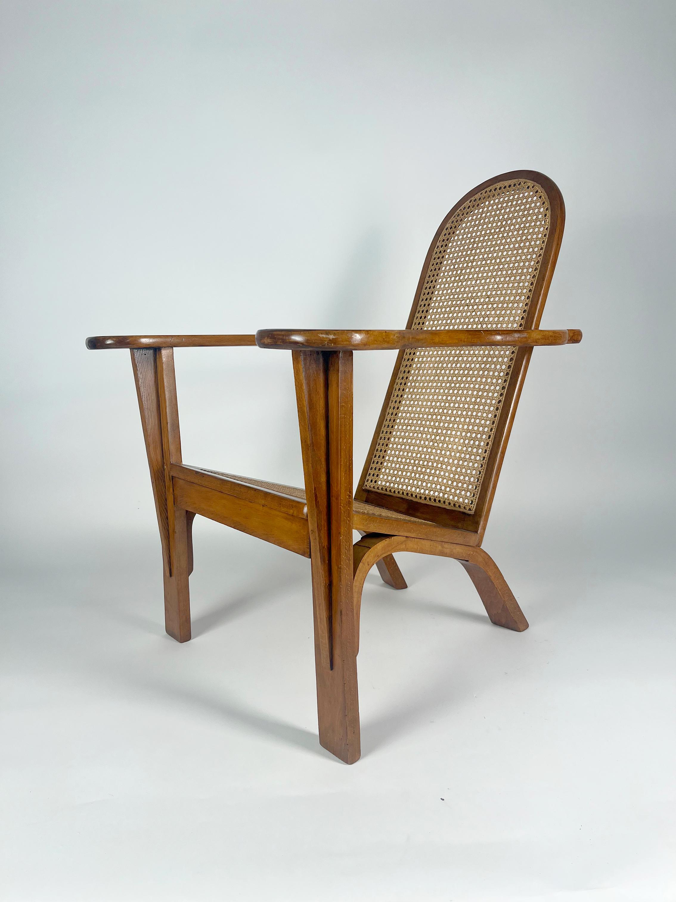 Paire de fauteuils vintage en bois avec détails en rotin, années 50 en vente 5