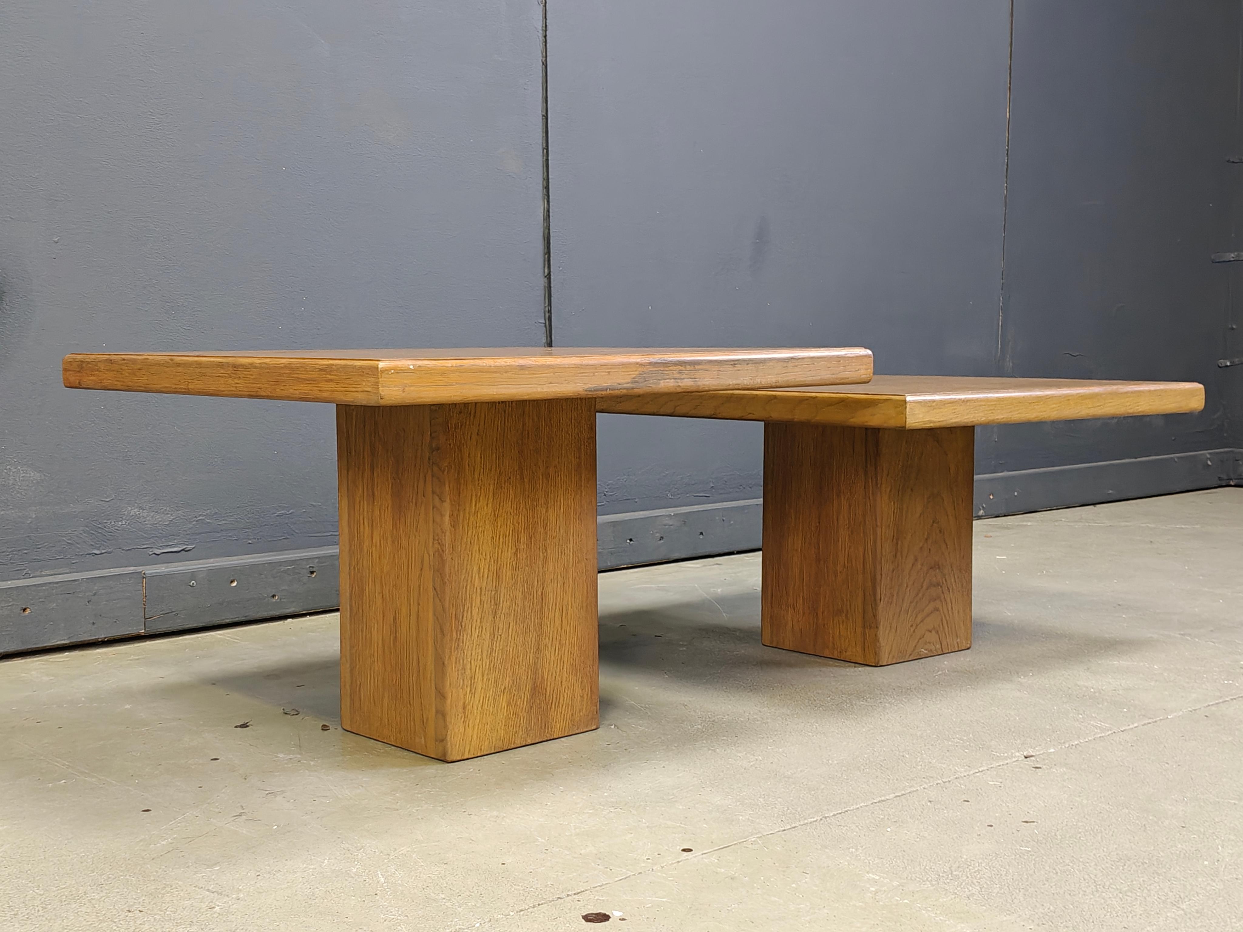 Coppia di tavolini da caffè o da salotto in legno vintage, anni '60 In condizioni buone in vendita a Leuven, Vlaams Gewest