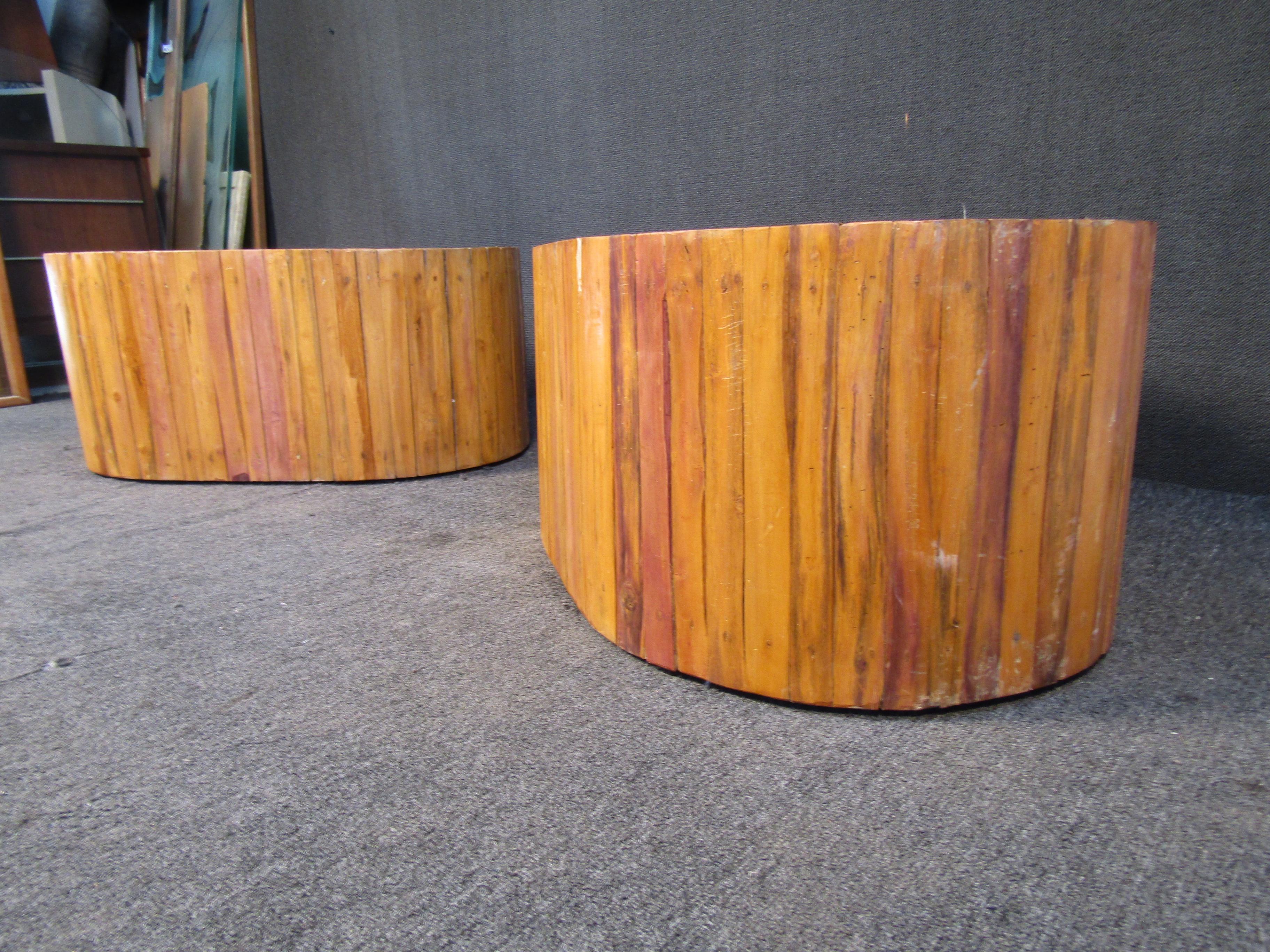 Pair of Vintage Wooden End Tables For Sale 2