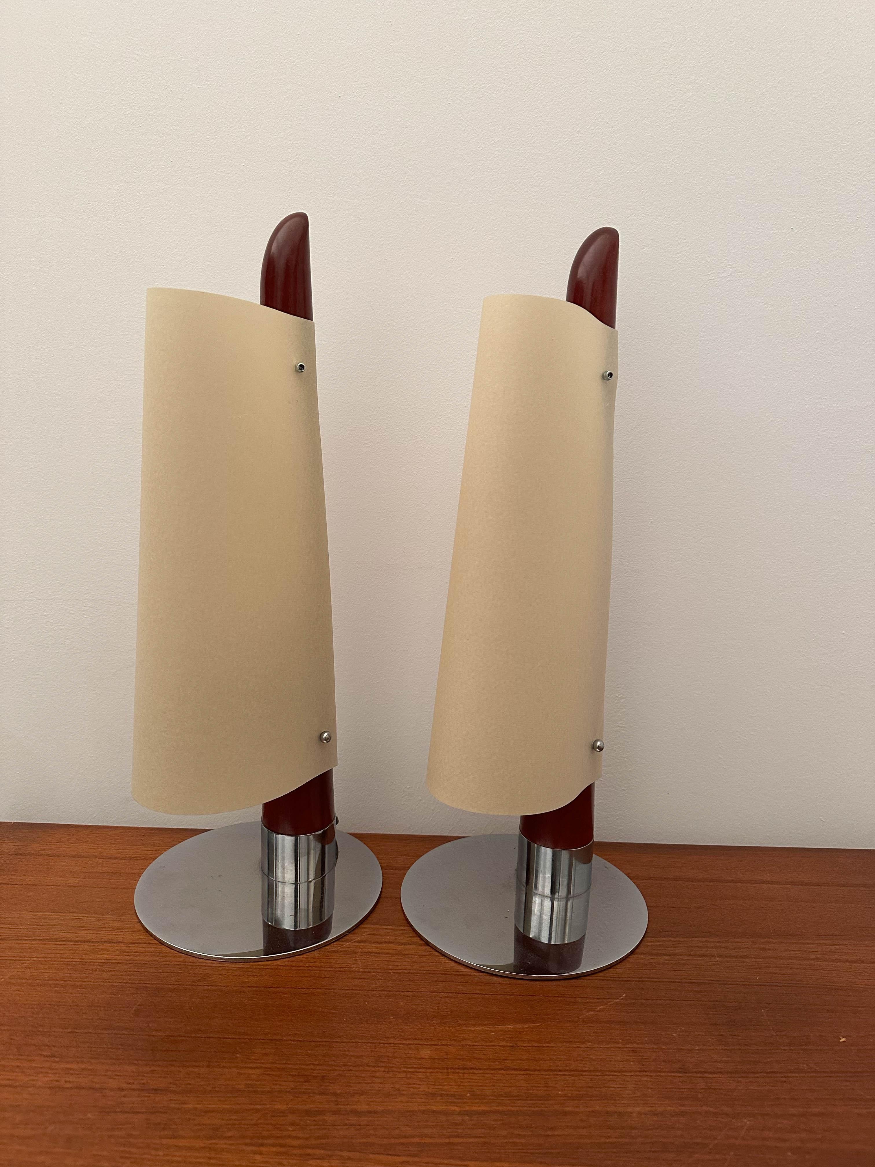 Chrome Paire de lampes de table vintage en bois attribuée à Taller Uno, Espagne. en vente