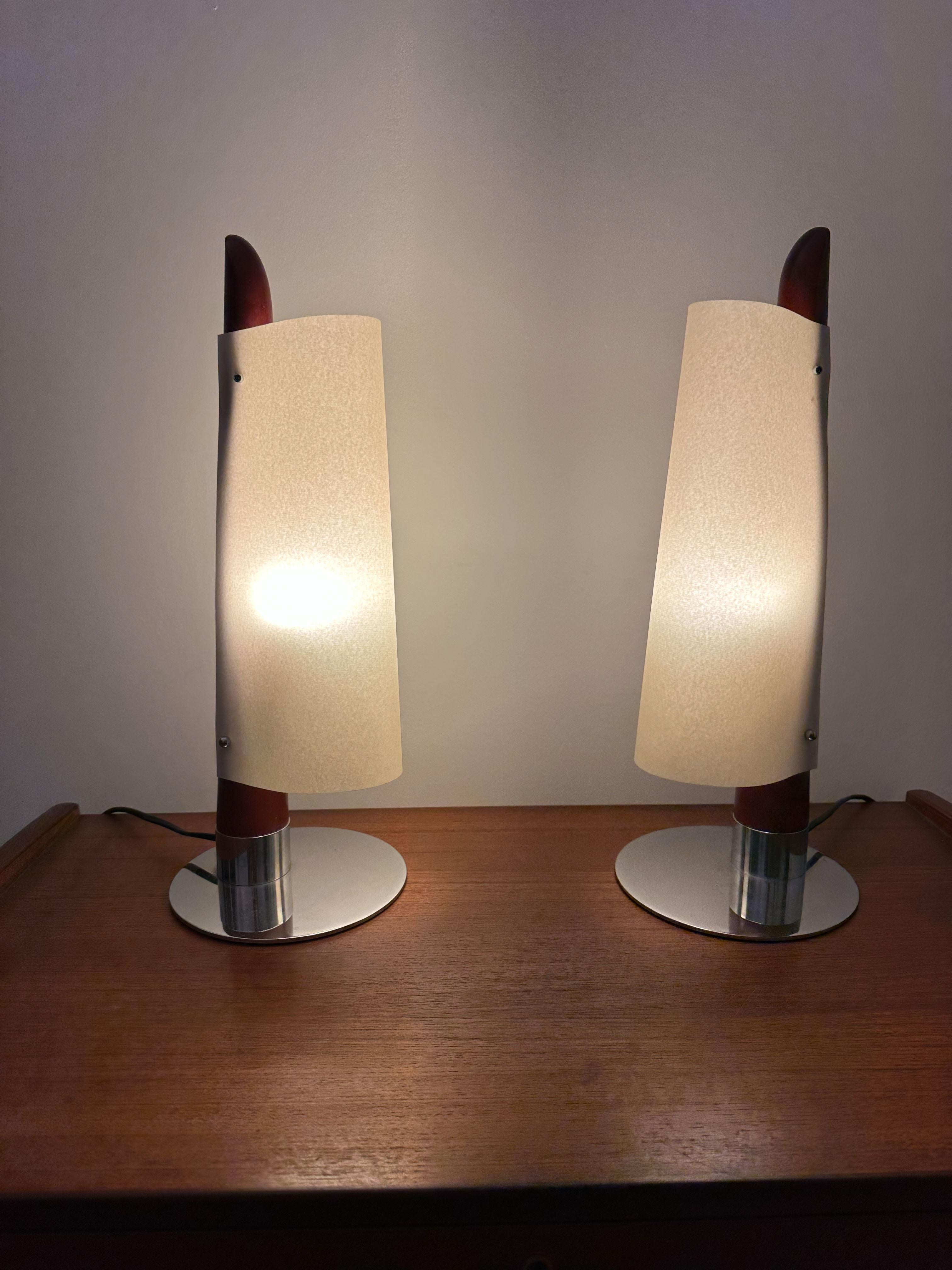 Paire de lampes de table vintage en bois attribuée à Taller Uno, Espagne. en vente 1