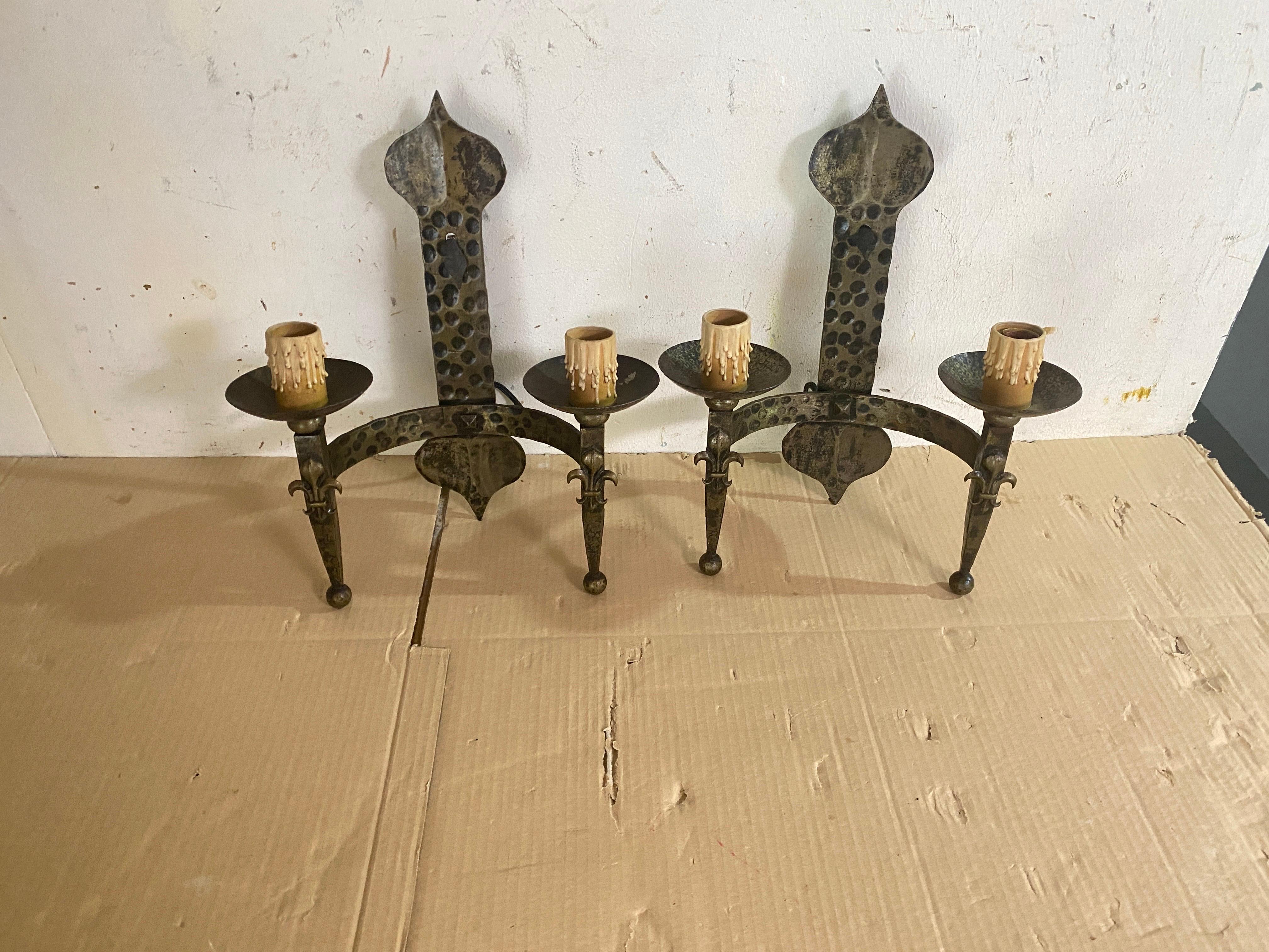 Pair of Vintage wrought Iron French Castle  Sconces Silver Color 20th Century For Sale 4