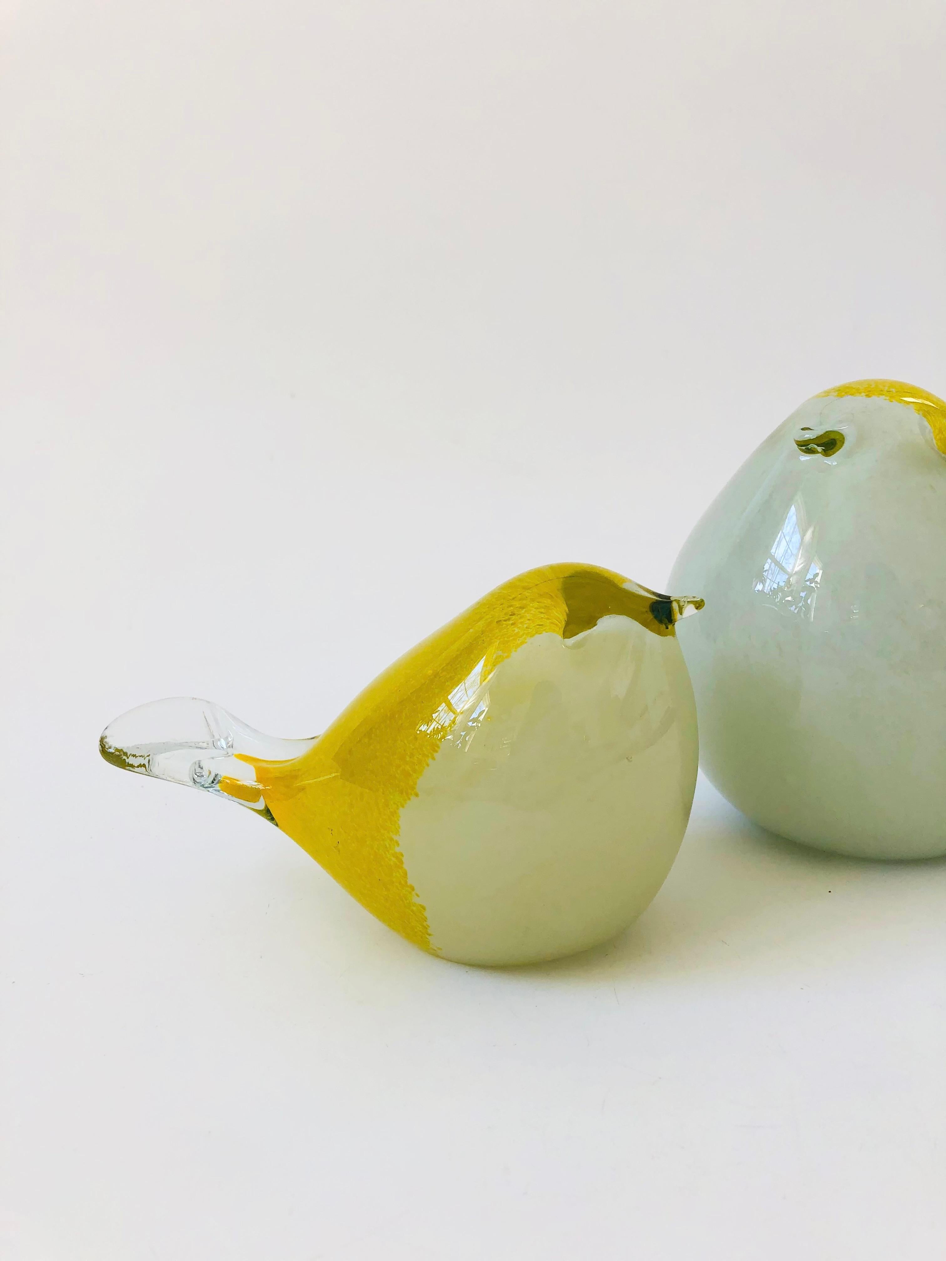 Modern Pair of Vintage Yellow Art Glass Birds For Sale