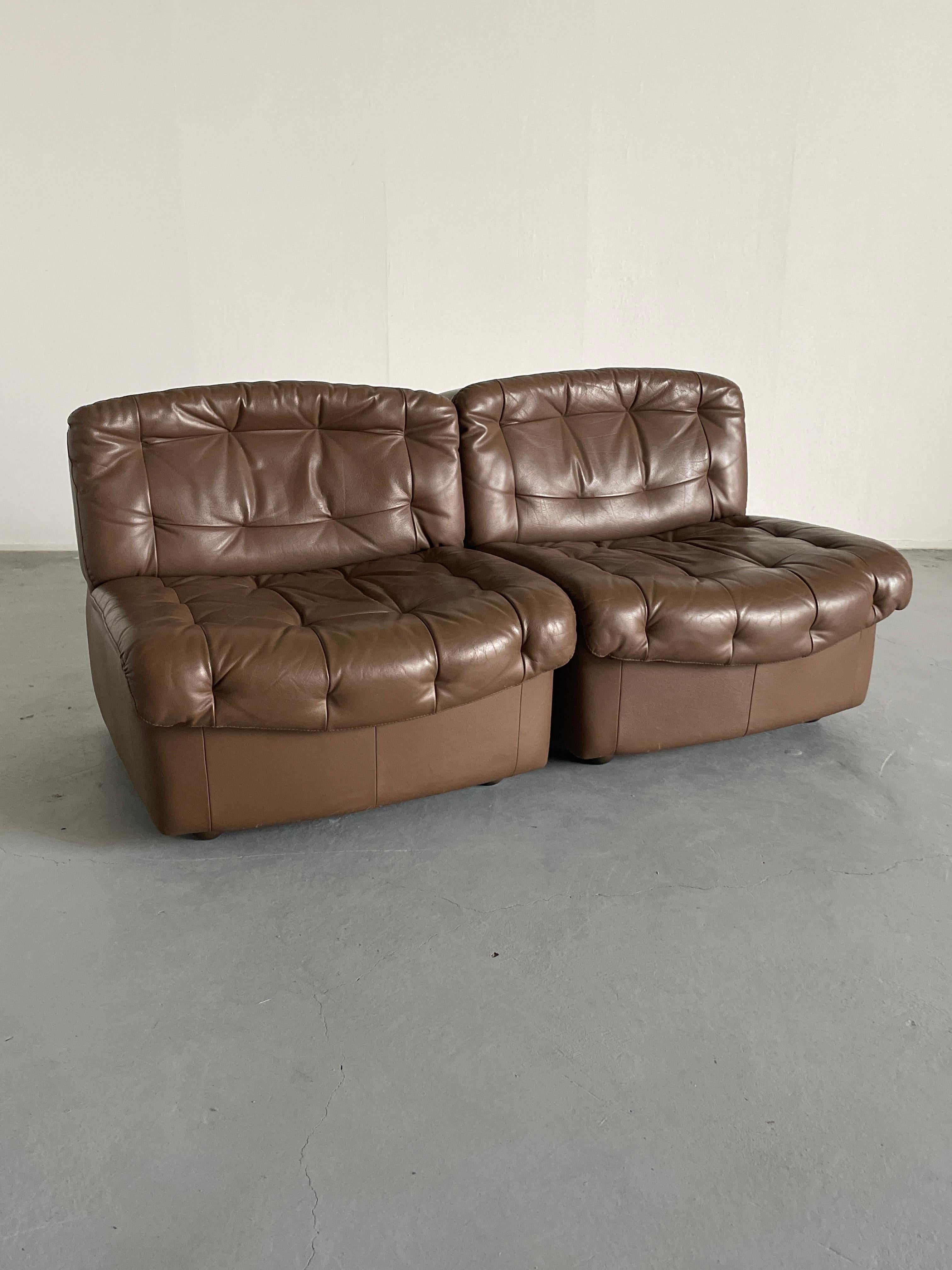 Mid-Century Modern Pair of VintageMid-Century Leather Lounge Chairs in Style of De Sede, 70s Italy For Sale