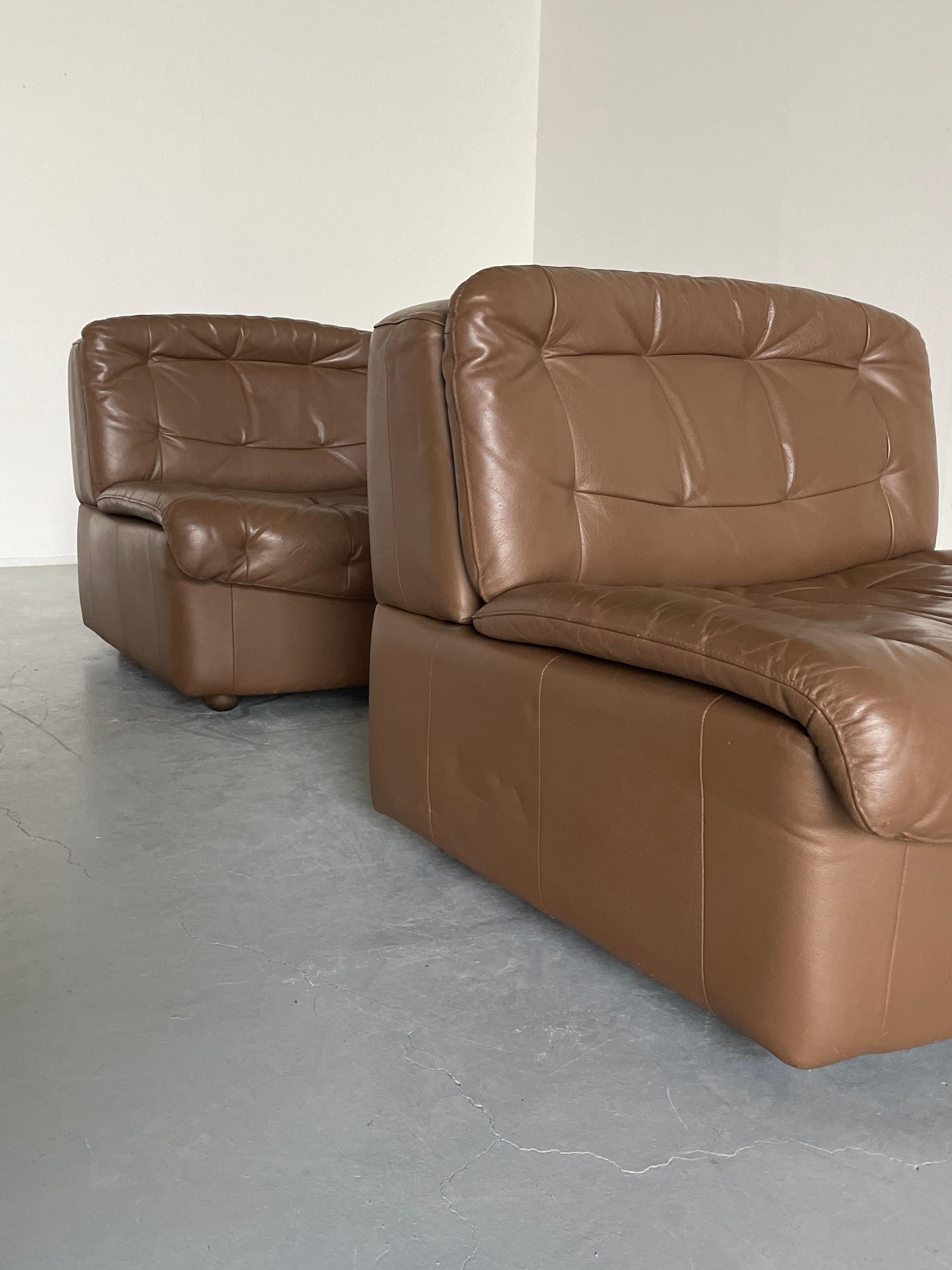 Late 20th Century Pair of VintageMid-Century Leather Lounge Chairs in Style of De Sede, 70s Italy For Sale