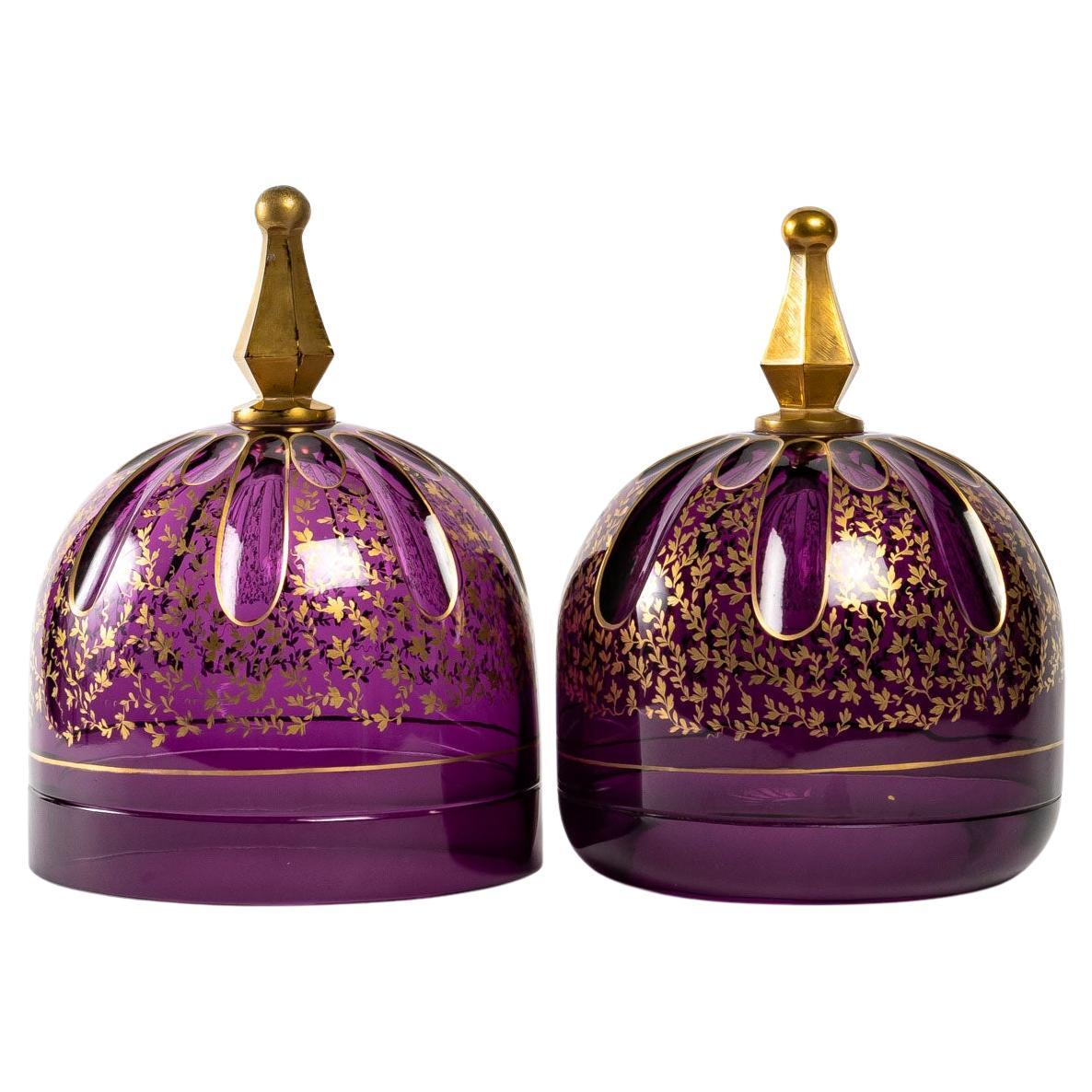Paar violette böhmische Kristallglocken, 19. Jahrhundert