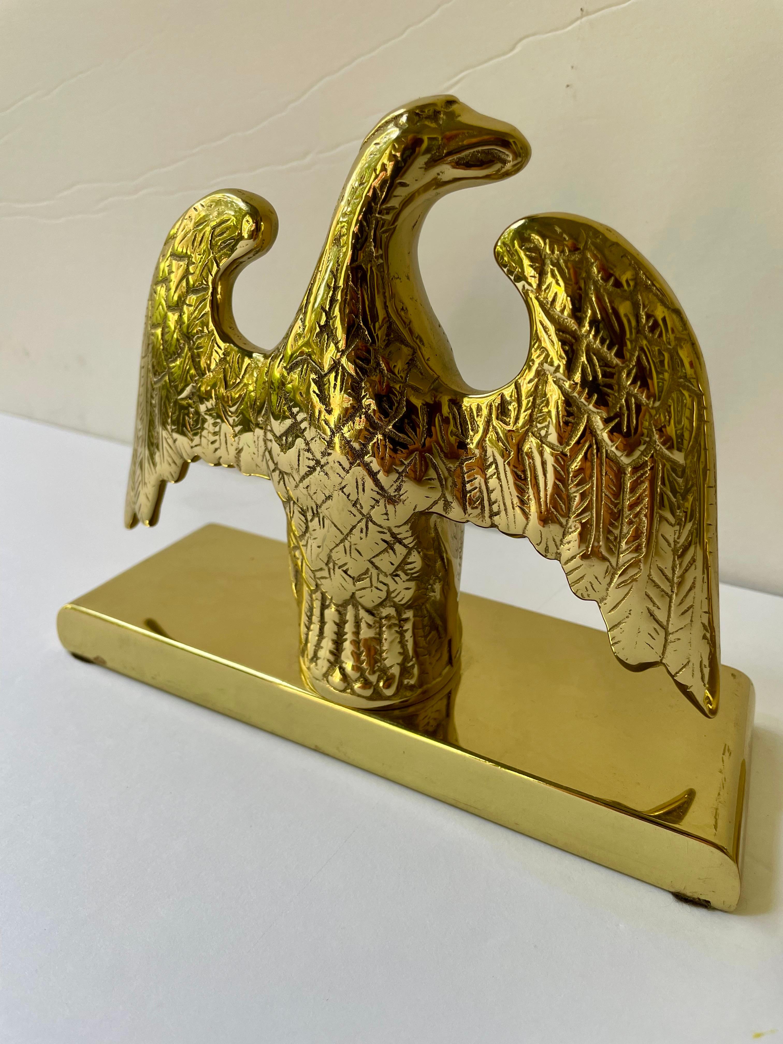Par de sujetalibros de águila de latón de Virginia Metalcrafters en venta 3