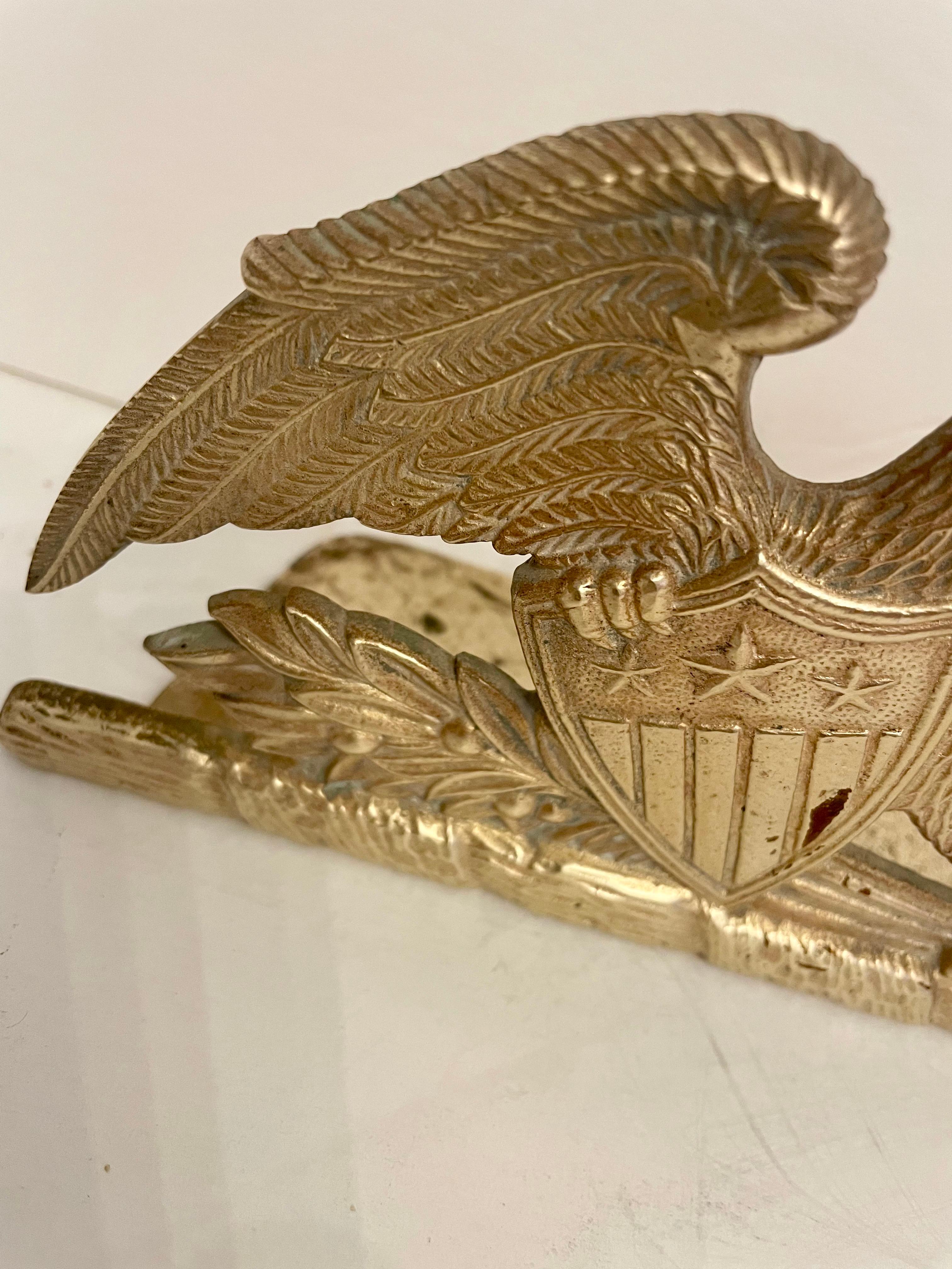 Moulage Paire de serre-livres aigle en laiton Virginia Metalcrafters