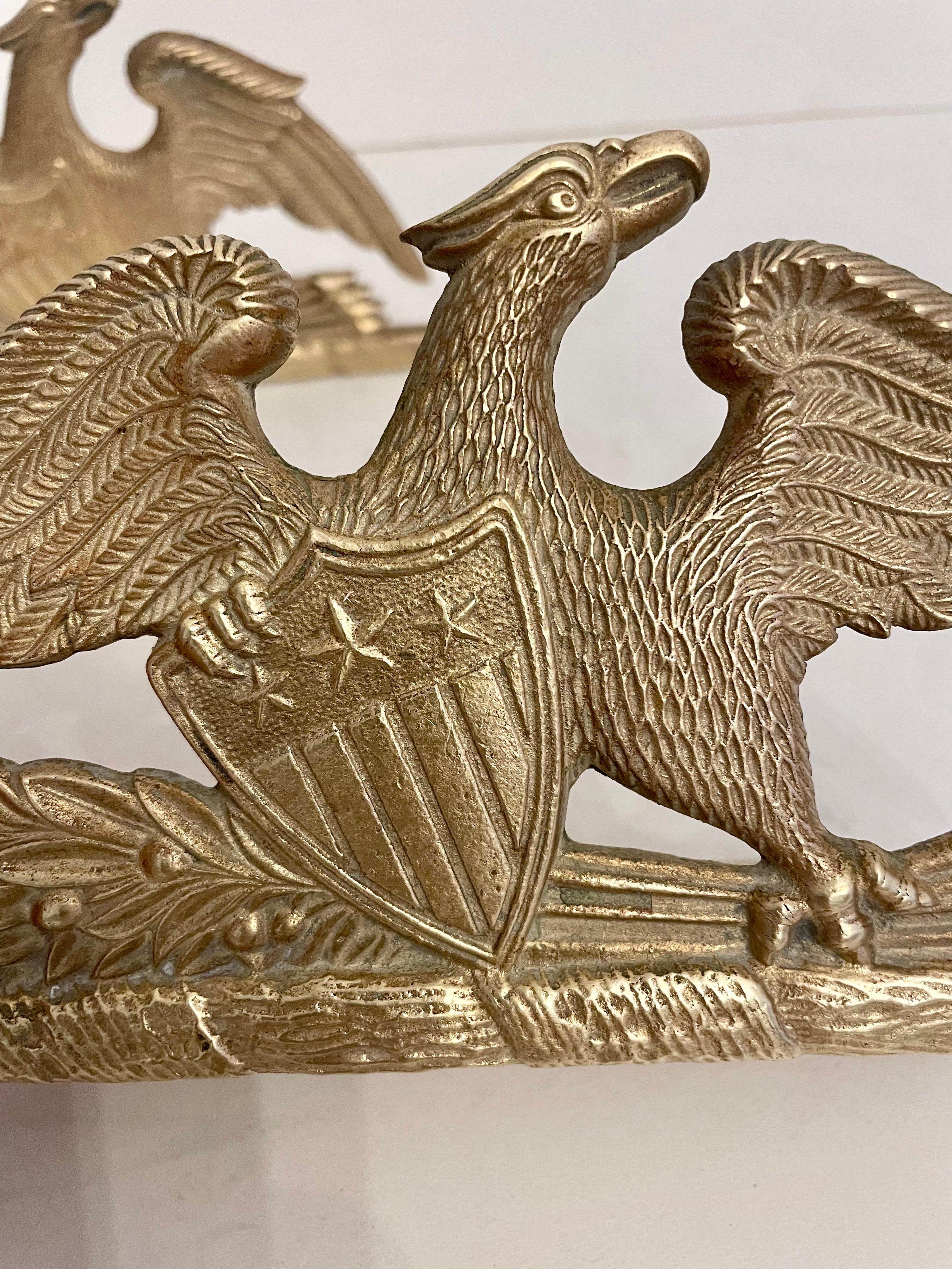 20ième siècle Paire de serre-livres aigle en laiton Virginia Metalcrafters