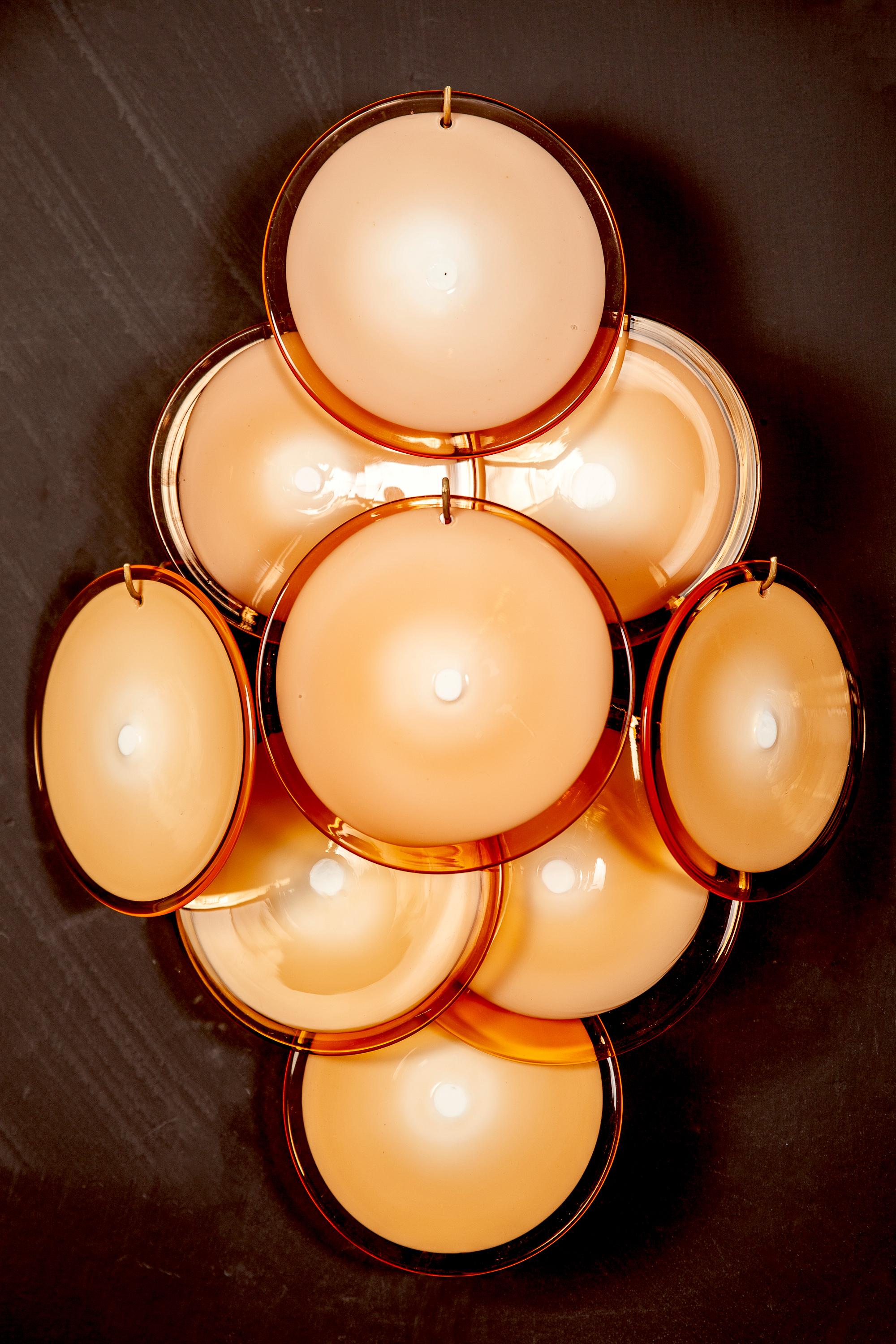 Paar Wandleuchten aus Muranoglas mit Vistosi-Scheiben, 1970er-Jahre (Moderne der Mitte des Jahrhunderts) im Angebot