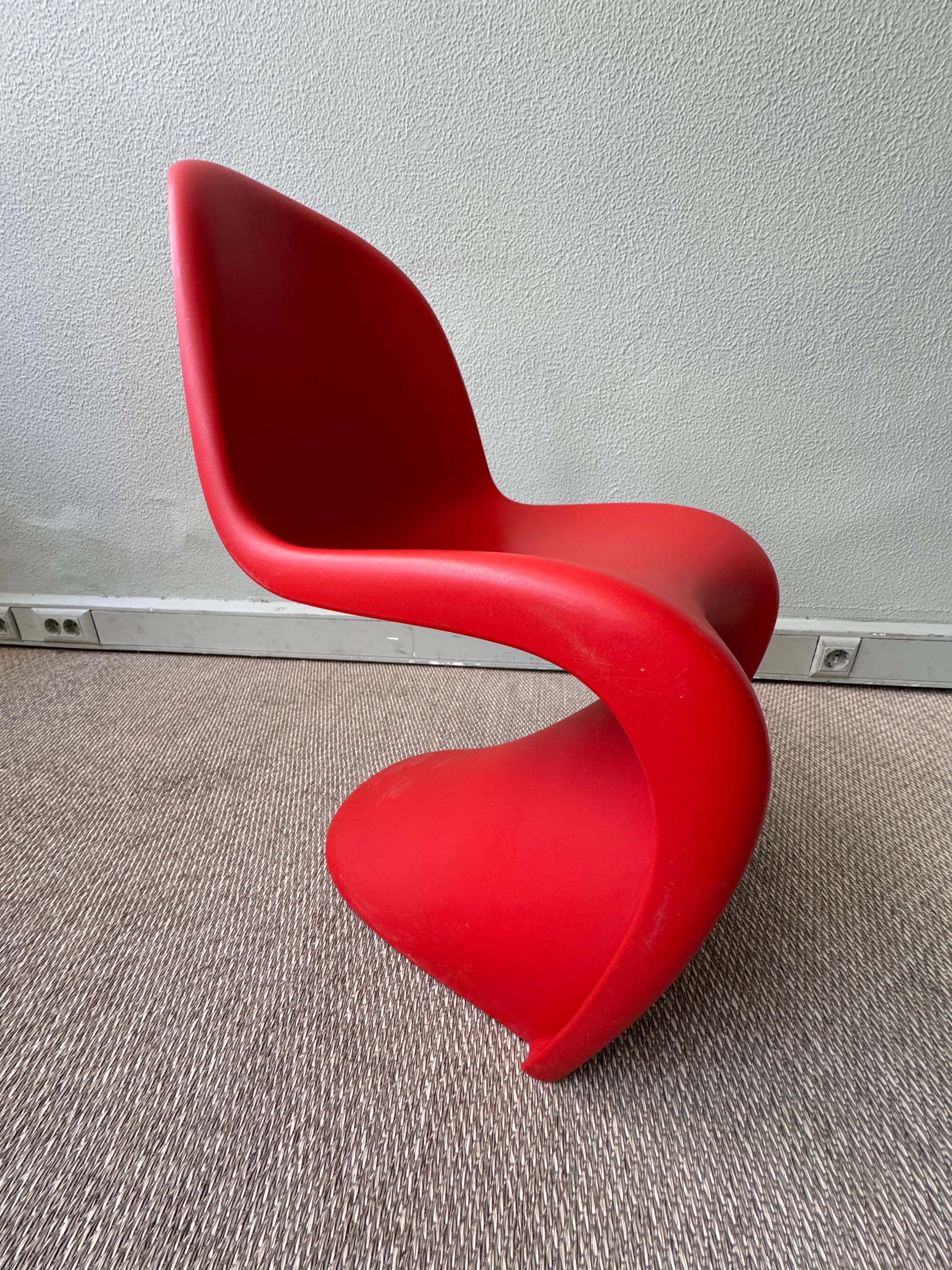 Coppia di sedie Vitra Verner Panton S Junior in plastica rossa e arancione, design anni '60 in vendita 4